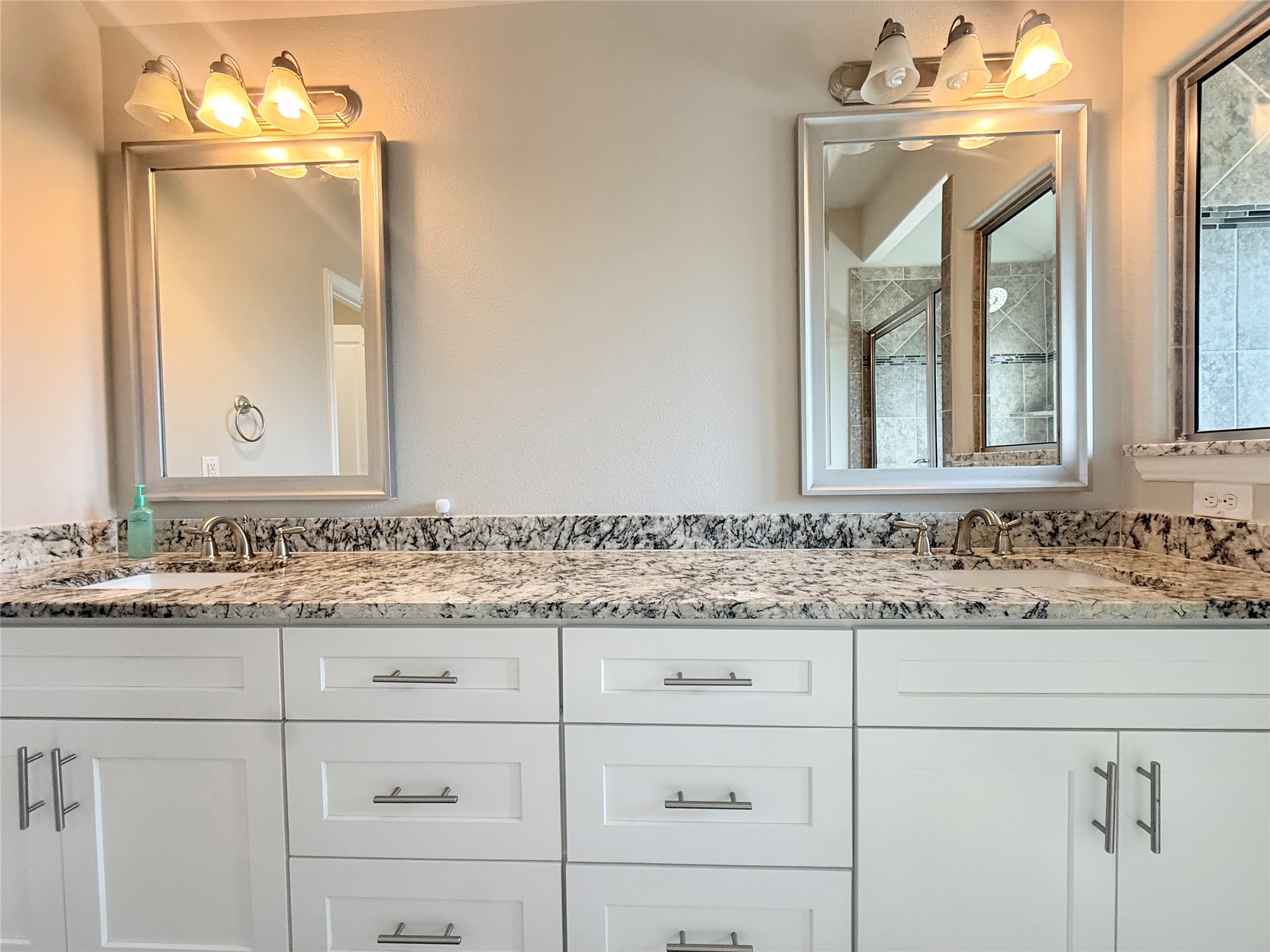 6300 Hermosa Drive