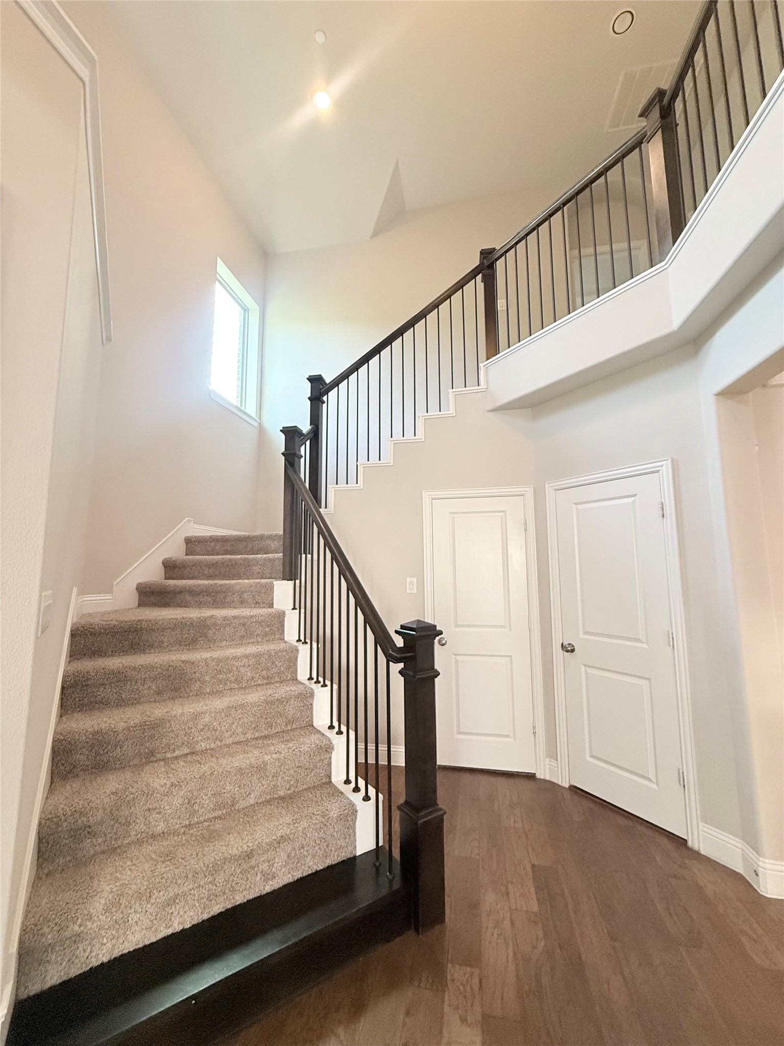 6300 Hermosa Drive