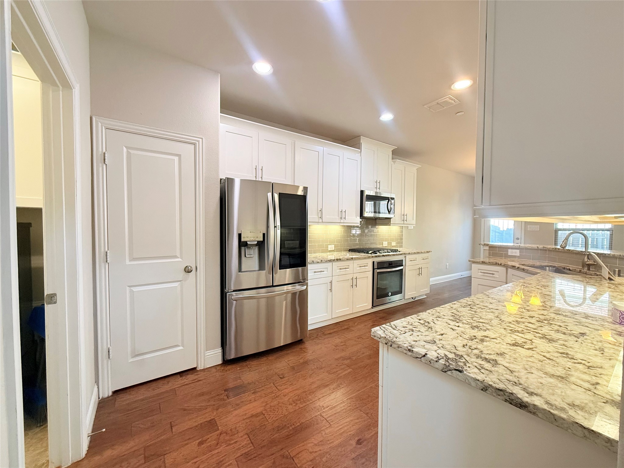 6300 Hermosa Drive
