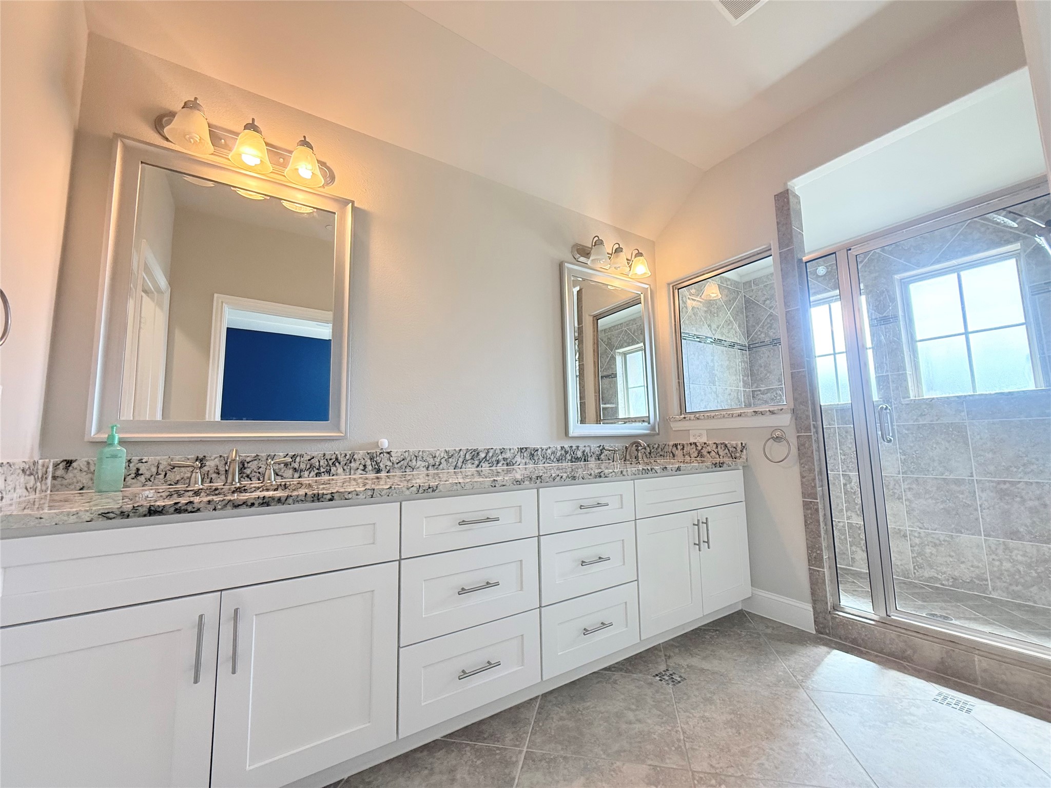 6300 Hermosa Drive