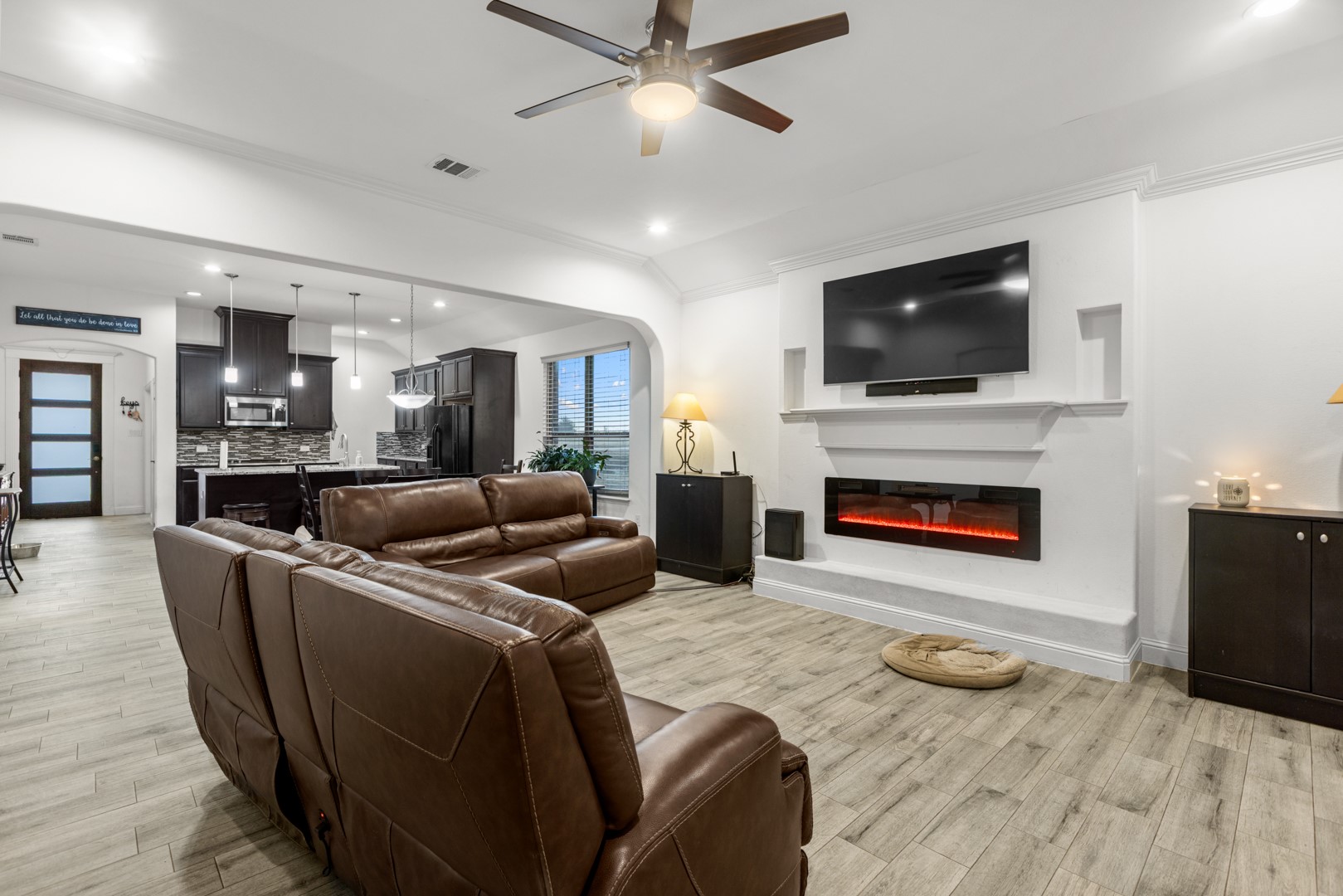 9689 County Road 4116
