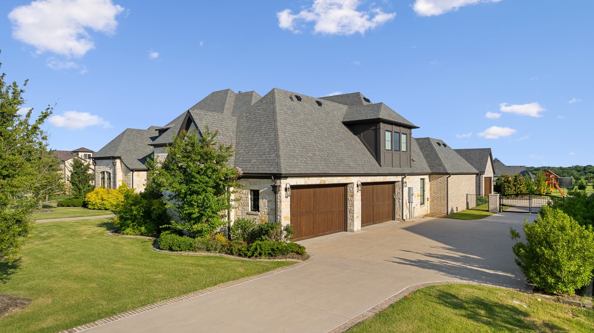 660 Louise Drive