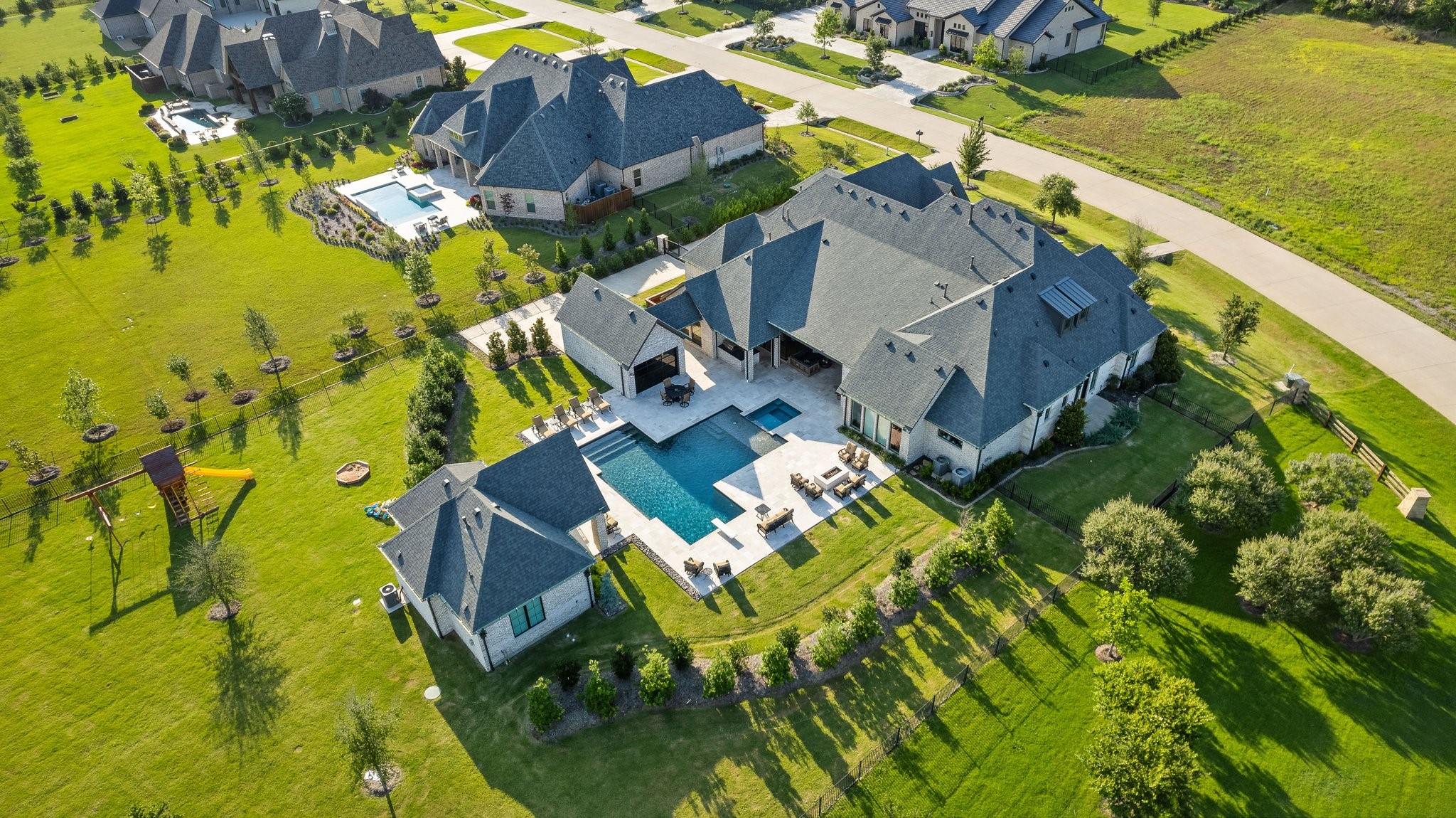 660 Louise Drive