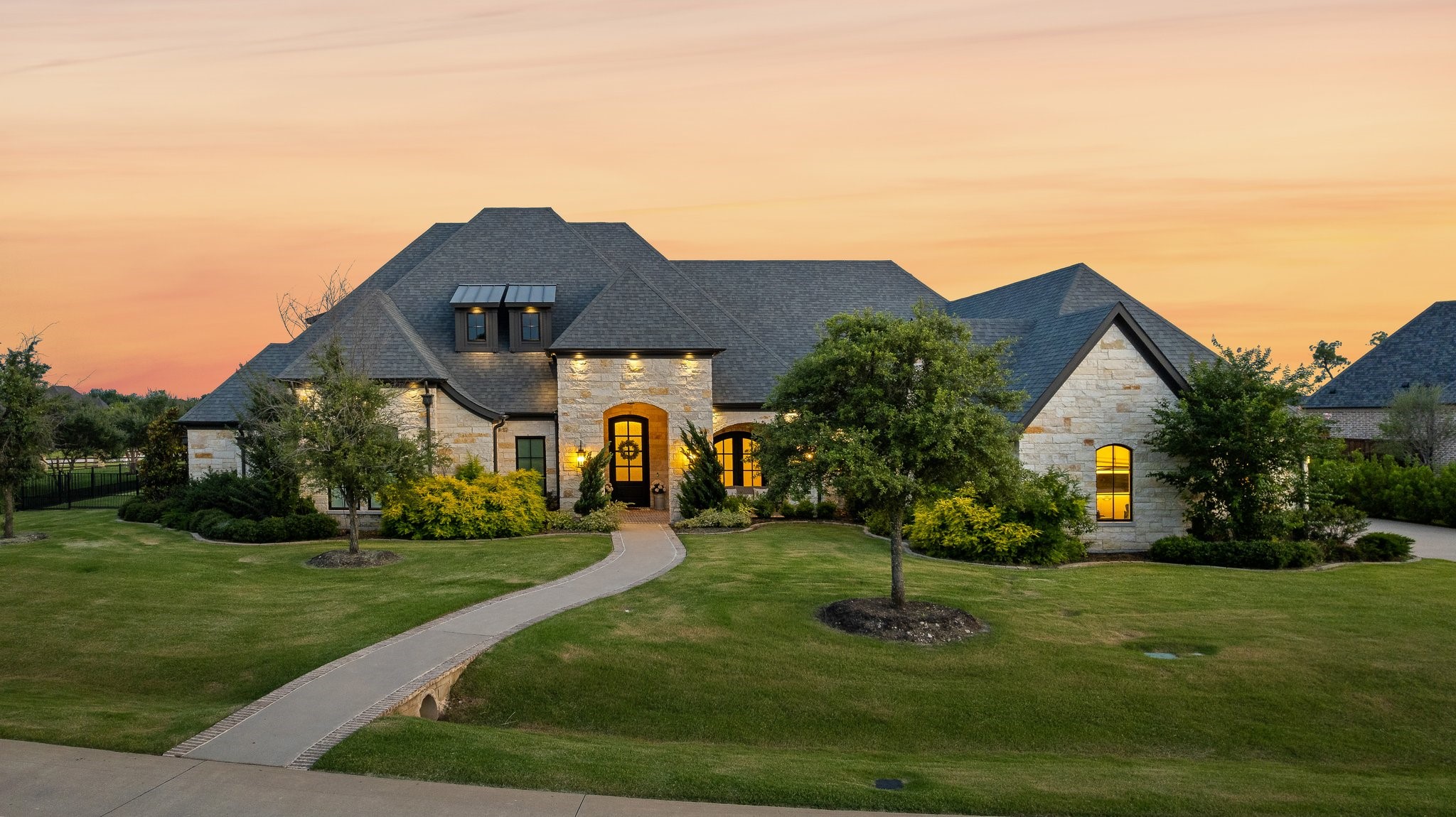 660 Louise Drive