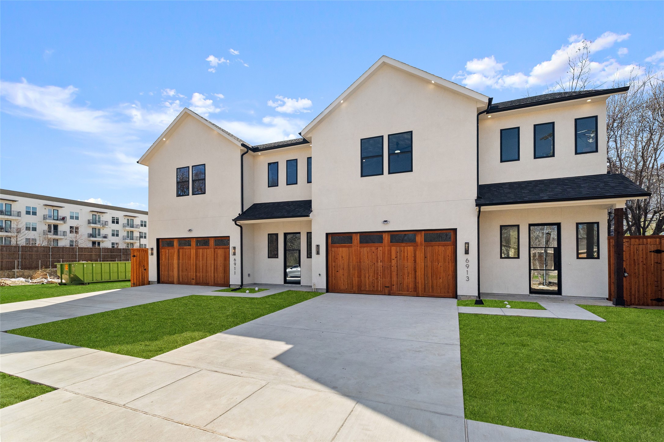 6911 & 6913 Mohawk Drive