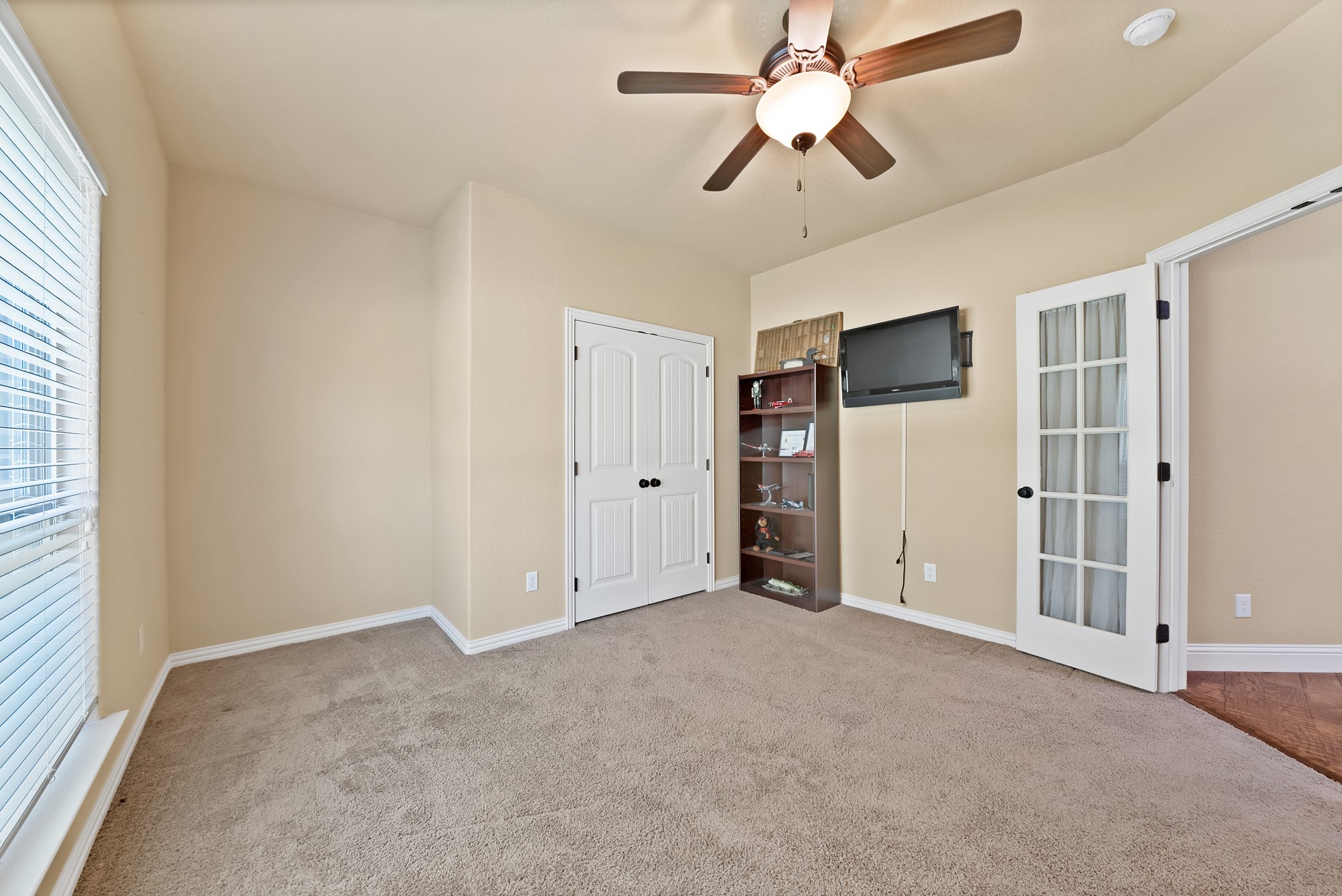 112 Meadow Arbor Drive