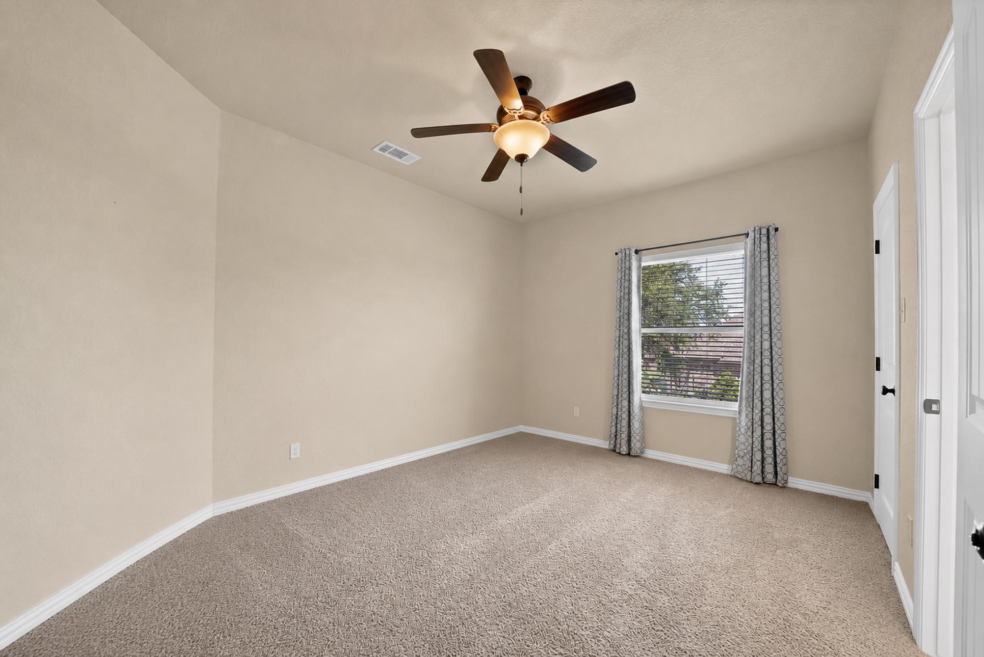 112 Meadow Arbor Drive