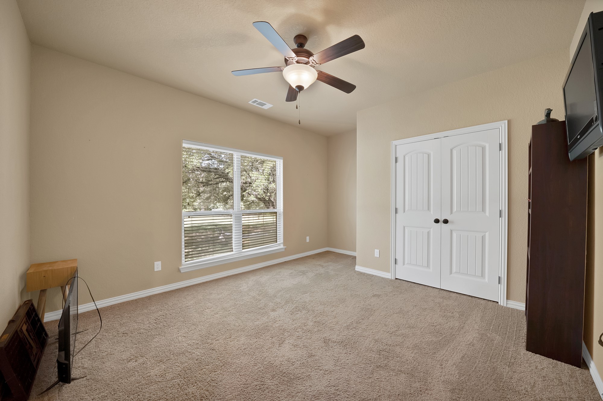 112 Meadow Arbor Drive