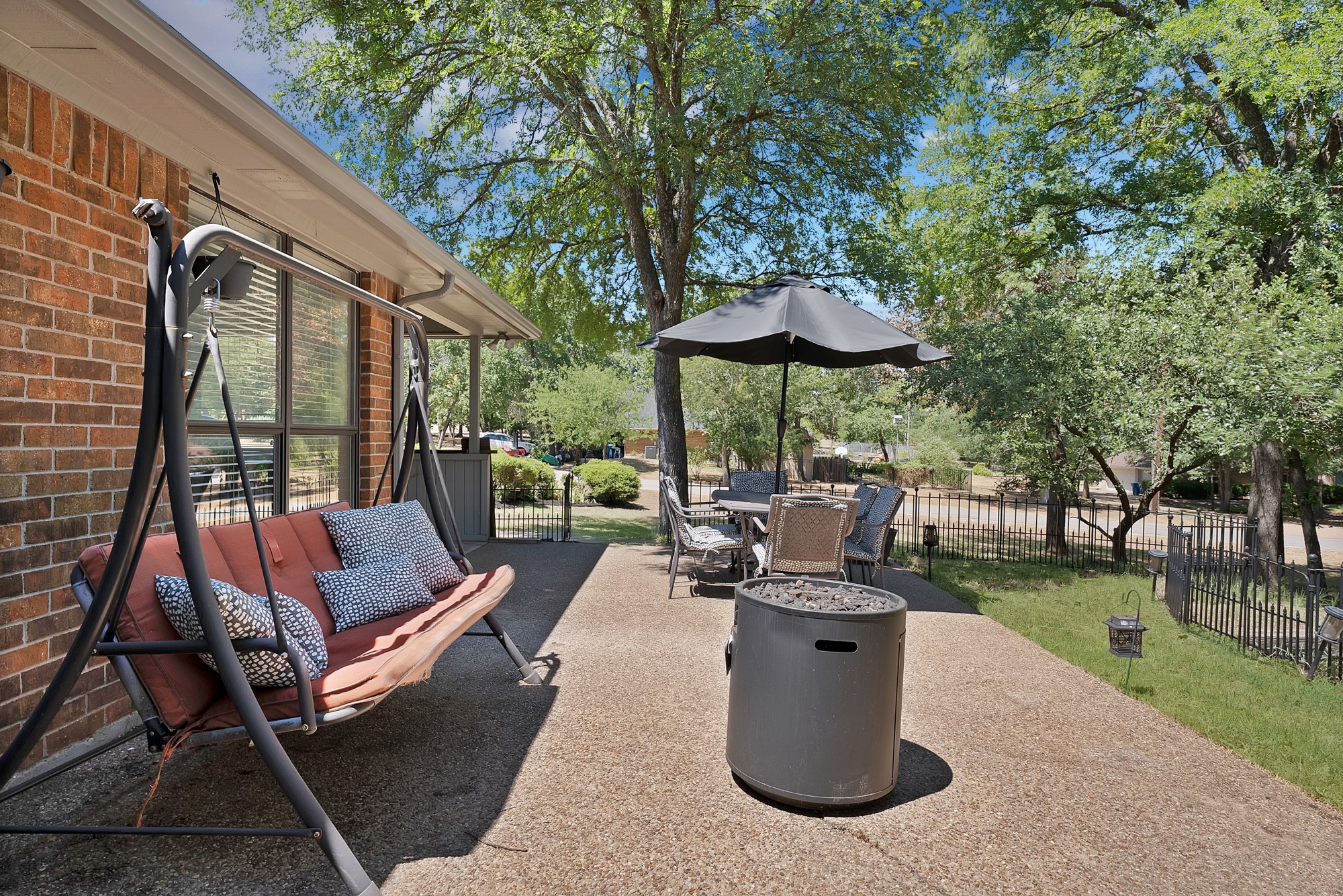 113 Cottonwood Court