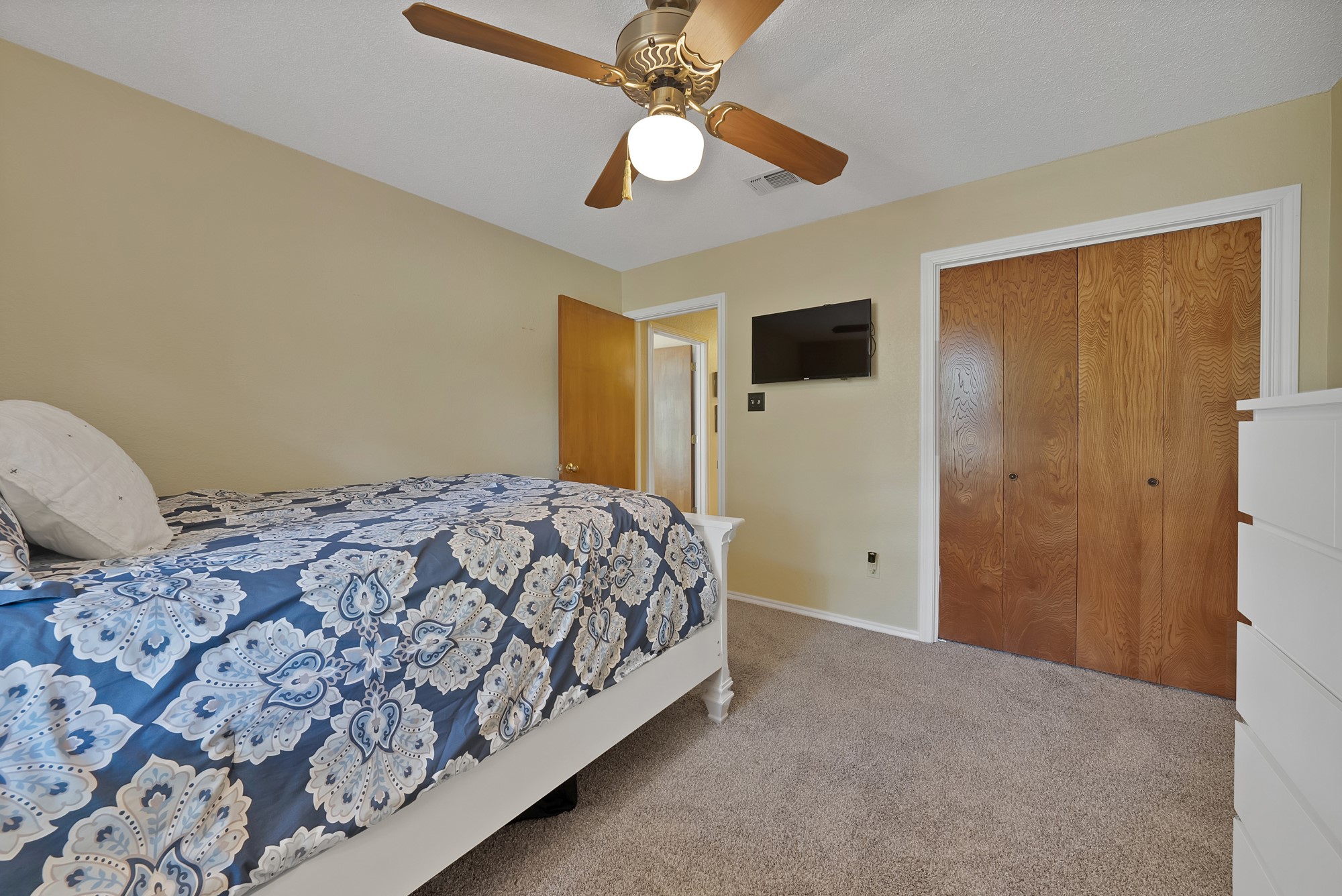 113 Cottonwood Court