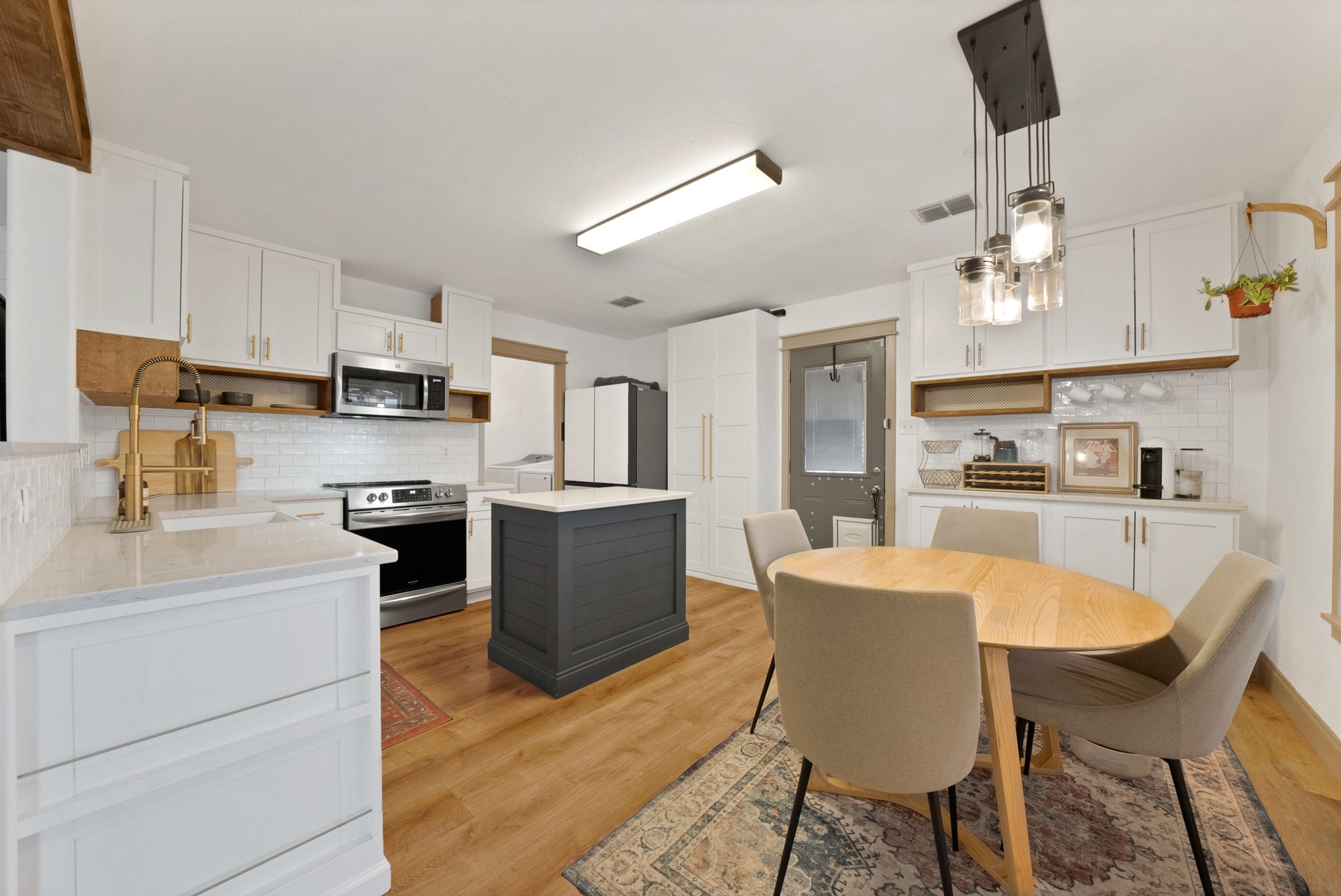 7604 Scarlet View Trail