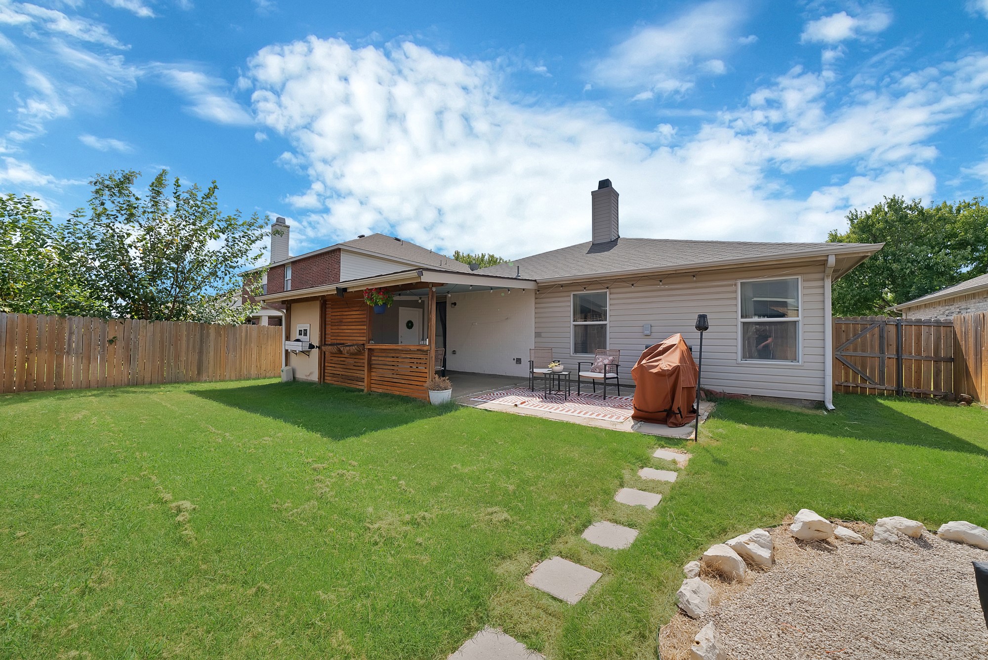 7604 Scarlet View Trail