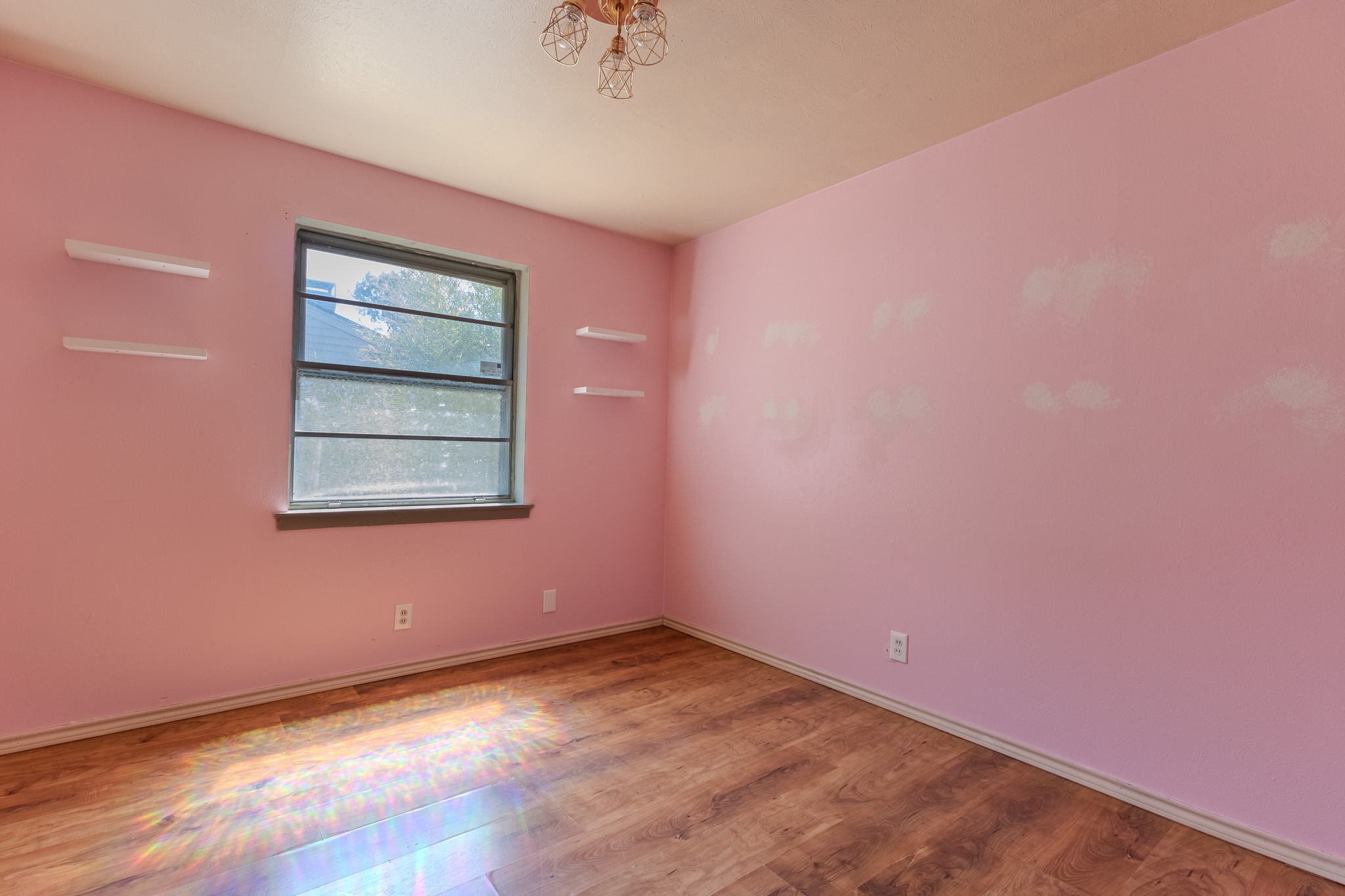617 Parkview Lane
