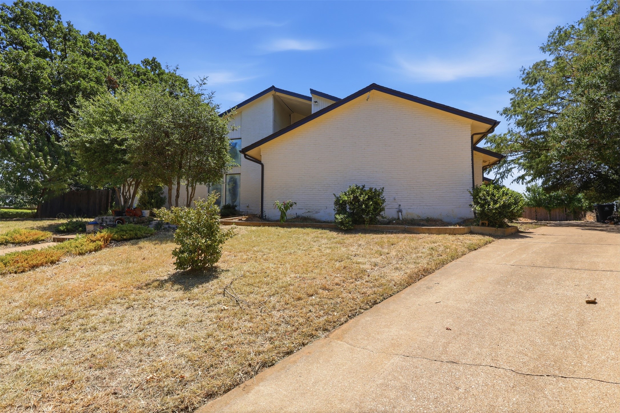 2700 Shadow Wood Court