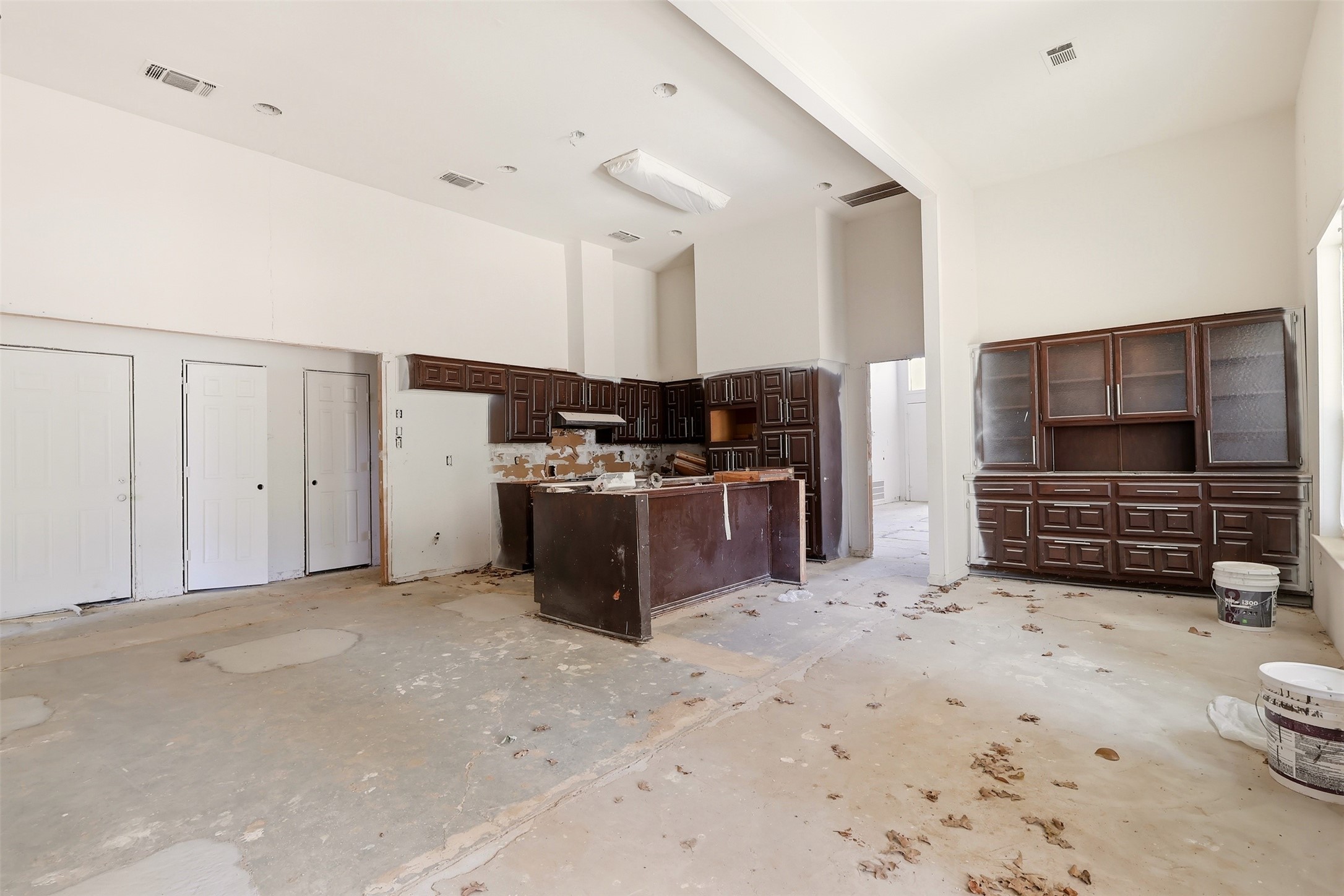 2700 Shadow Wood Court