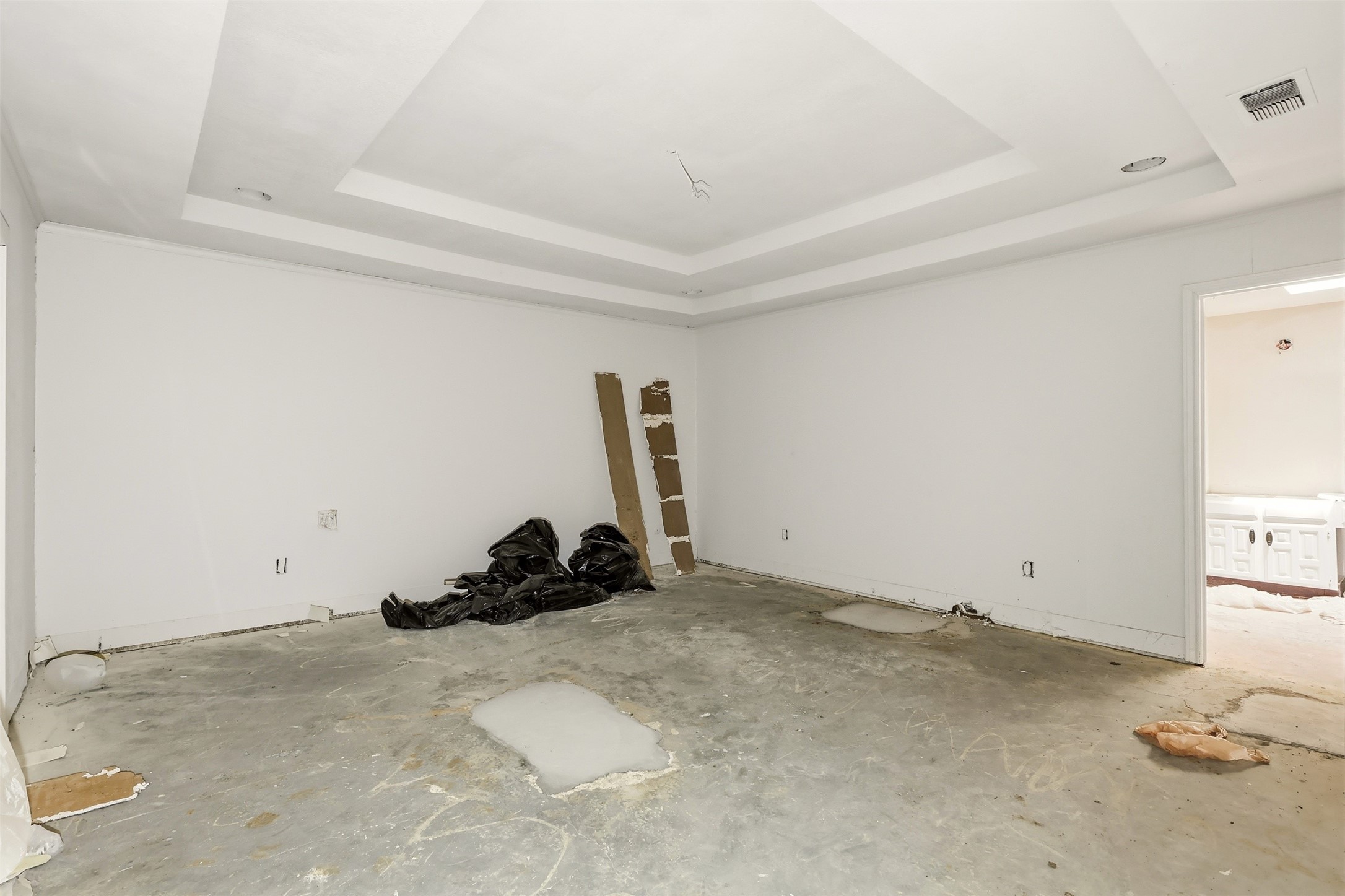 2700 Shadow Wood Court