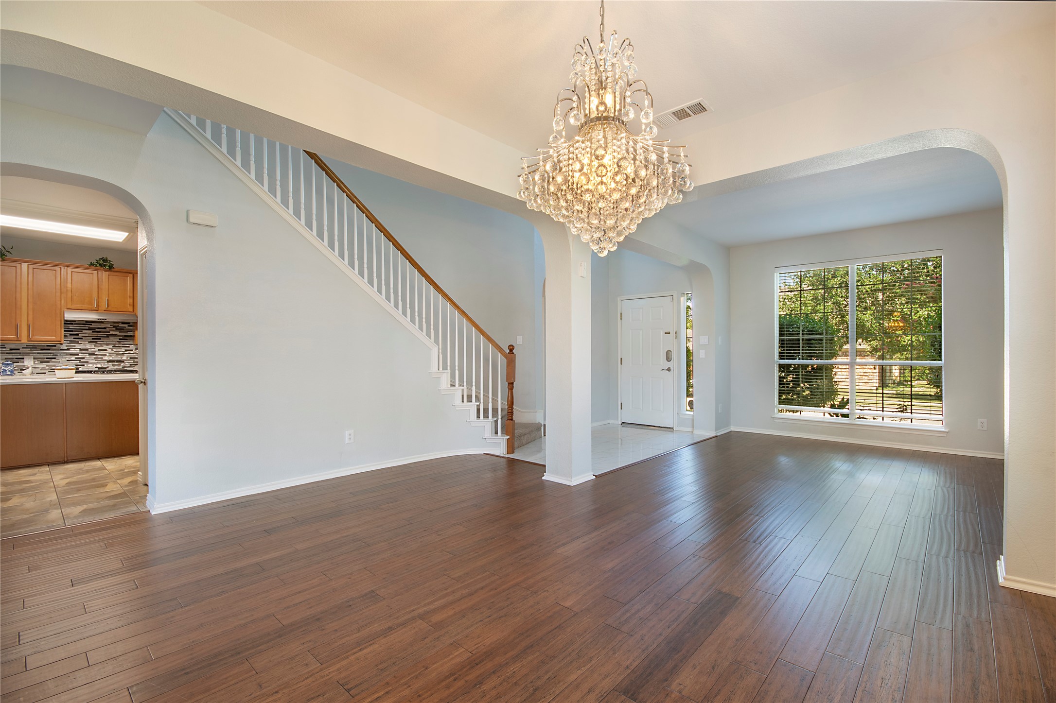 8172 Peacock Lane