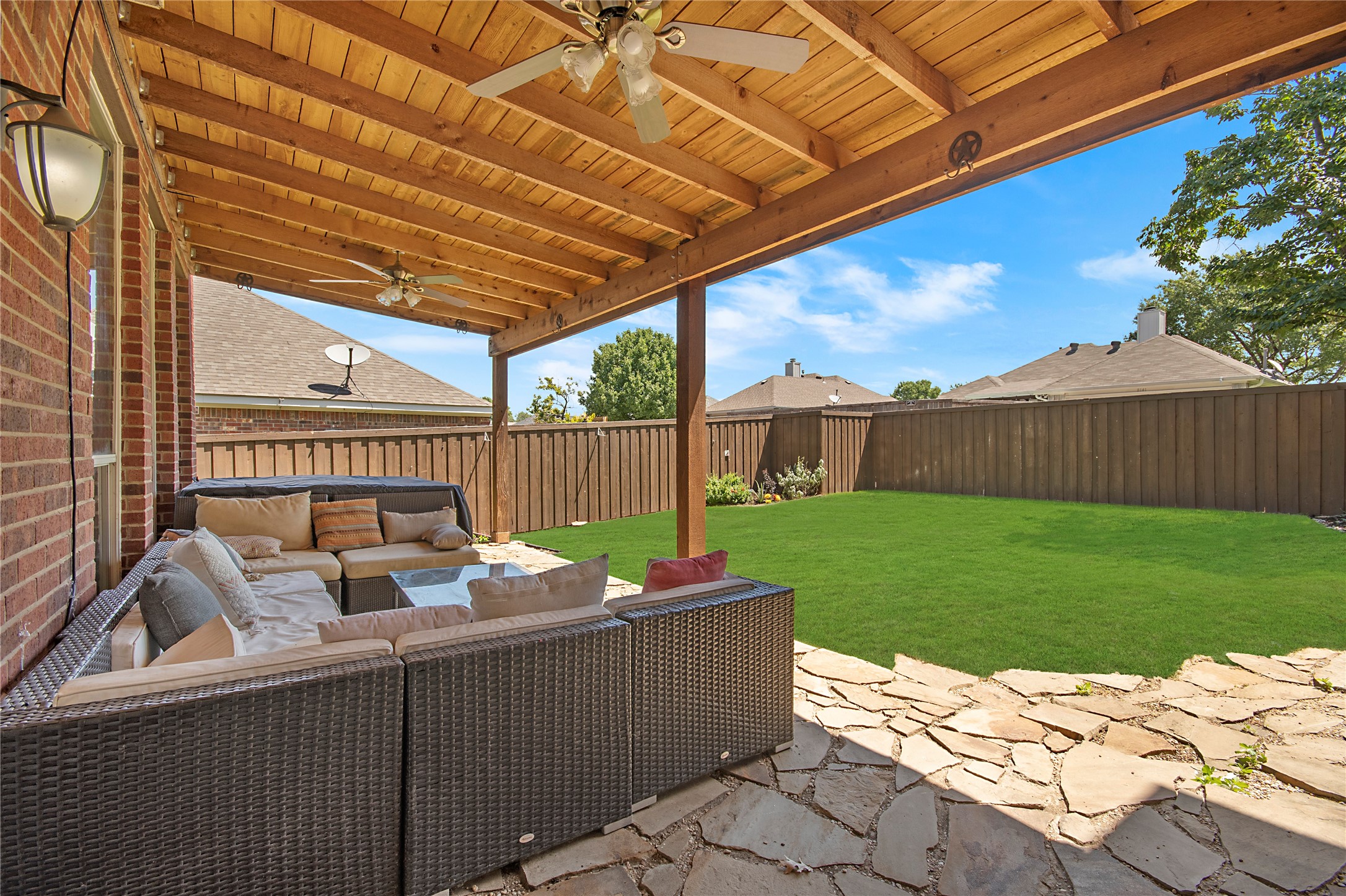 8172 Peacock Lane