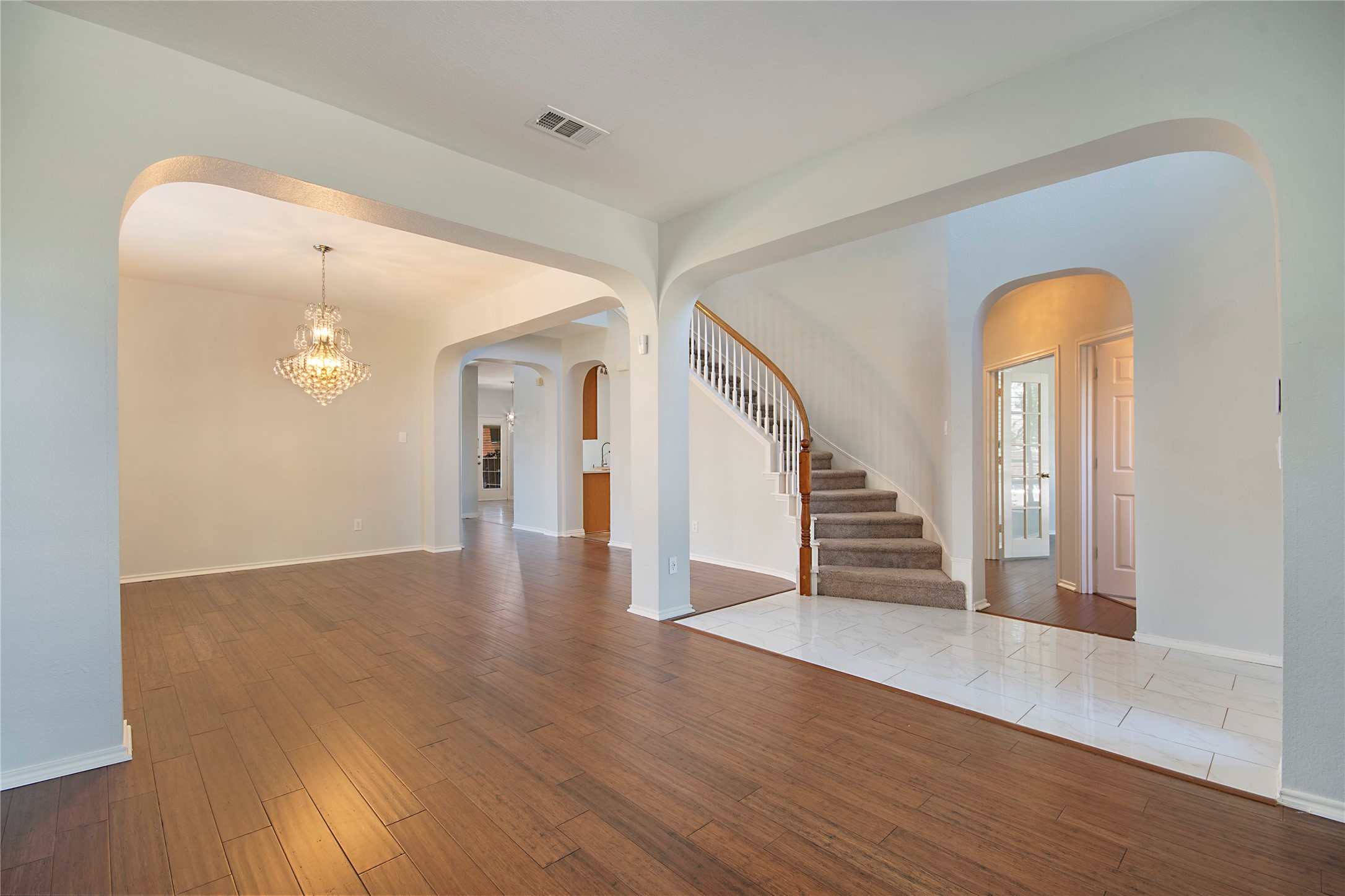 8172 Peacock Lane
