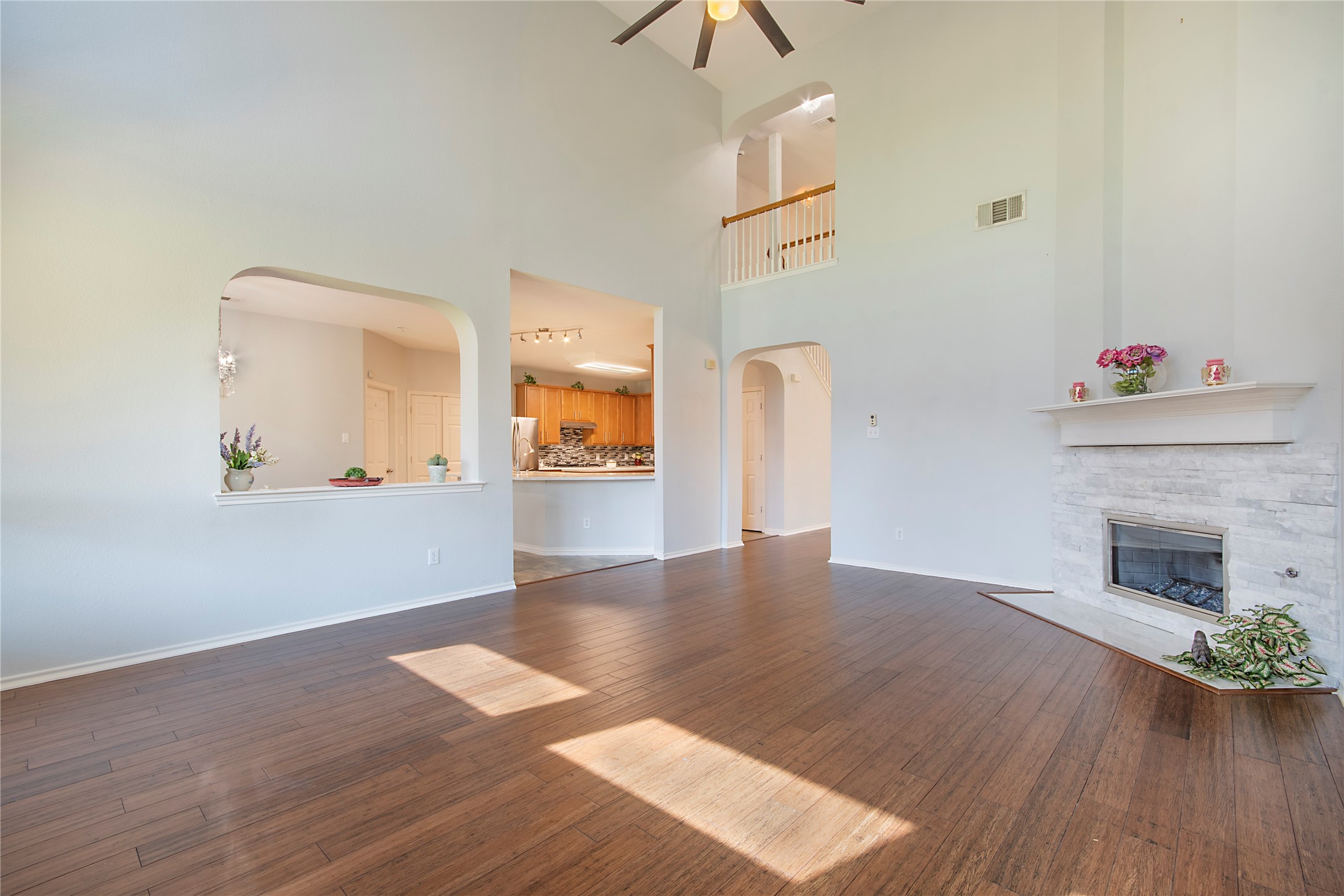 8172 Peacock Lane