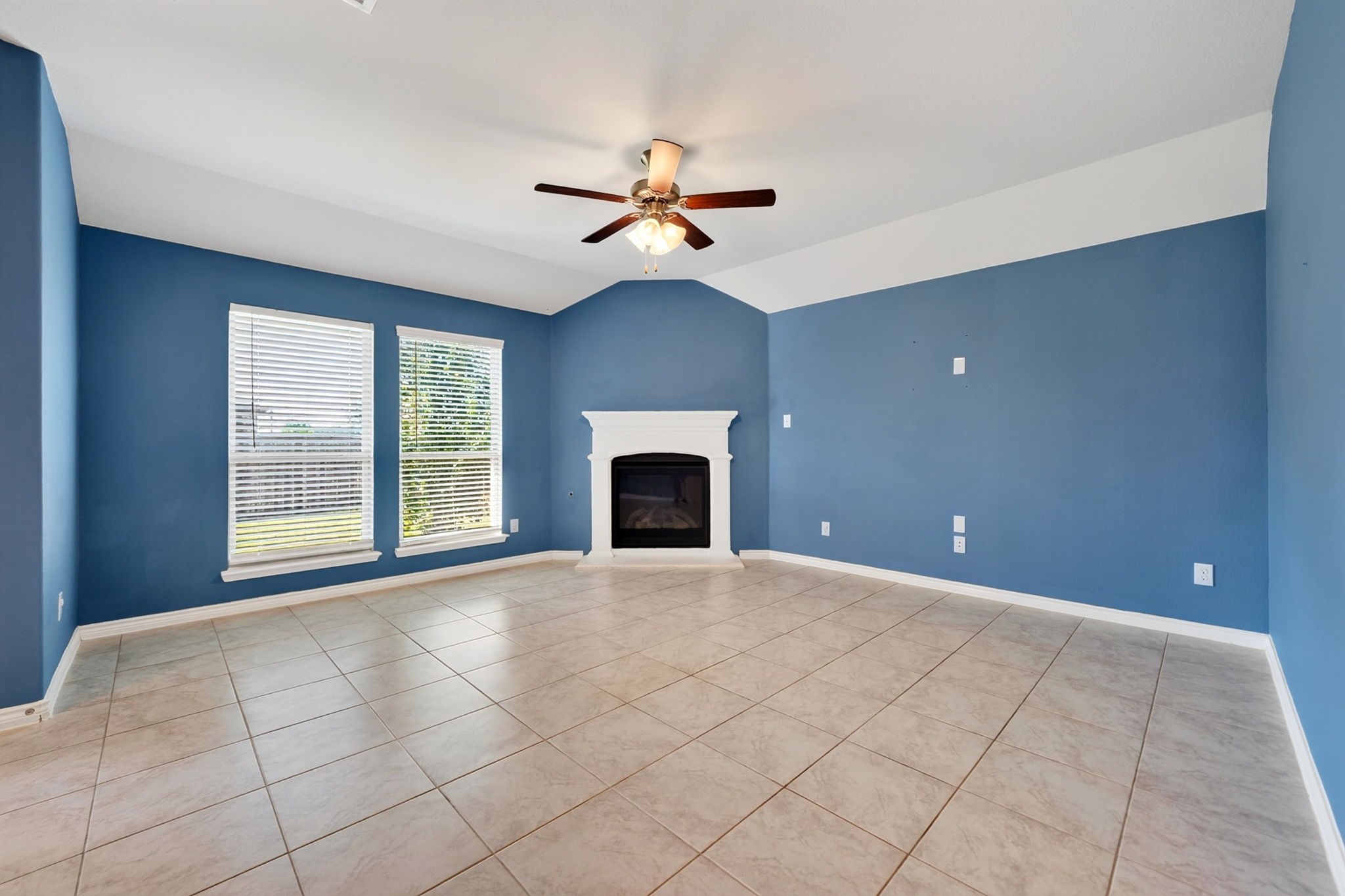 5825 Melville Lane