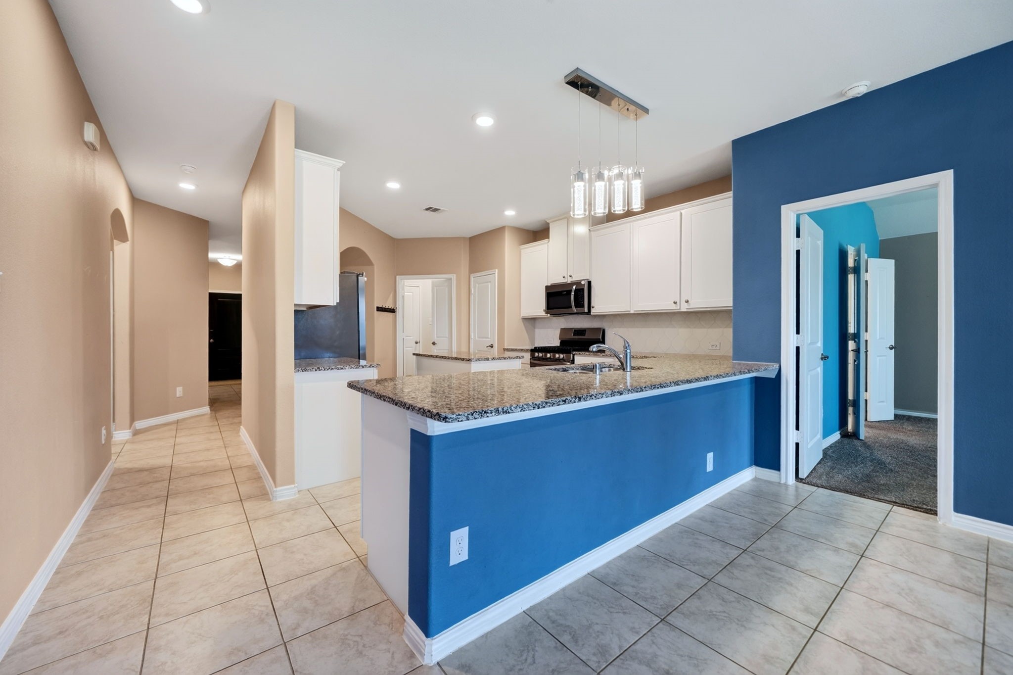 5825 Melville Lane