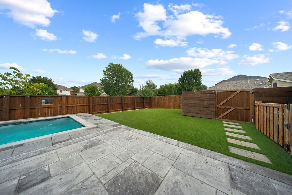 510 Hawthorne Drive