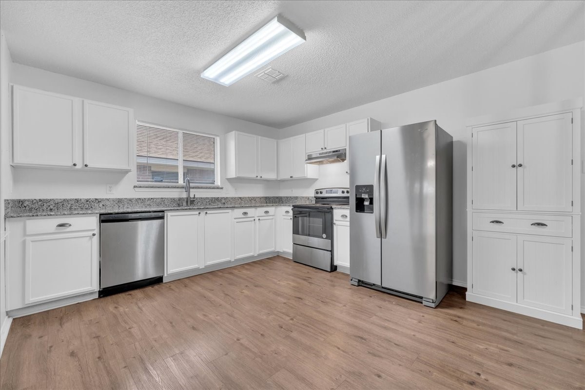 2460 Mallory Lane