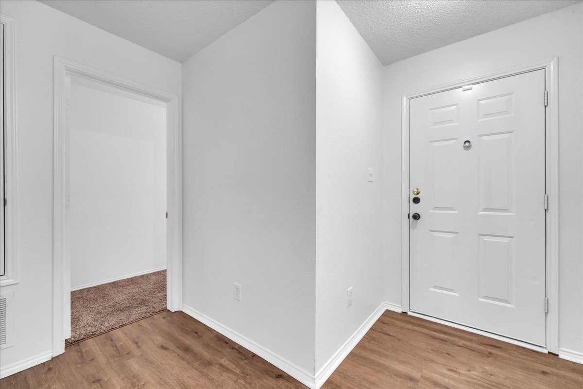 2460 Mallory Lane