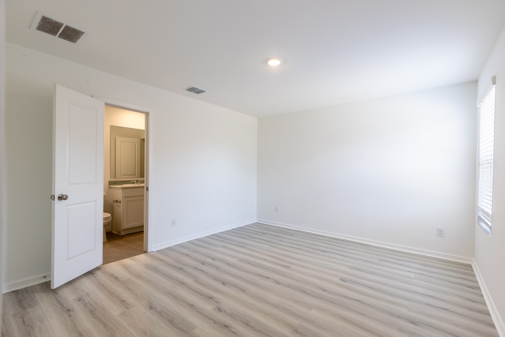 221 Poplar Place