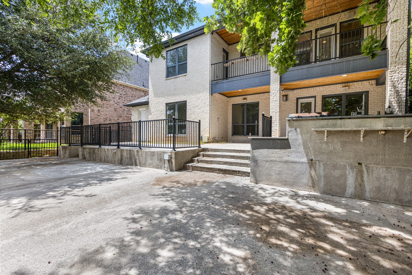 902 Saint George Place