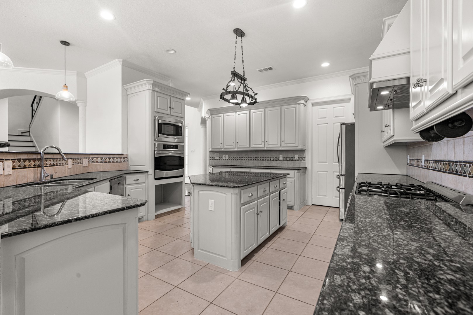 902 Saint George Place