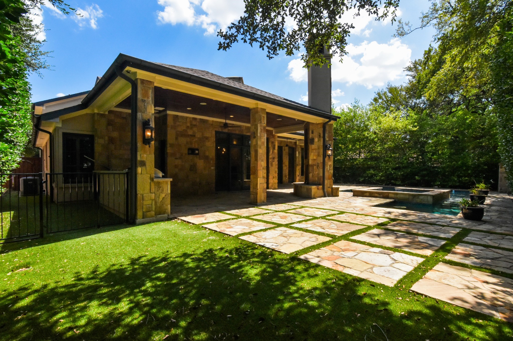 11845 Verona Court