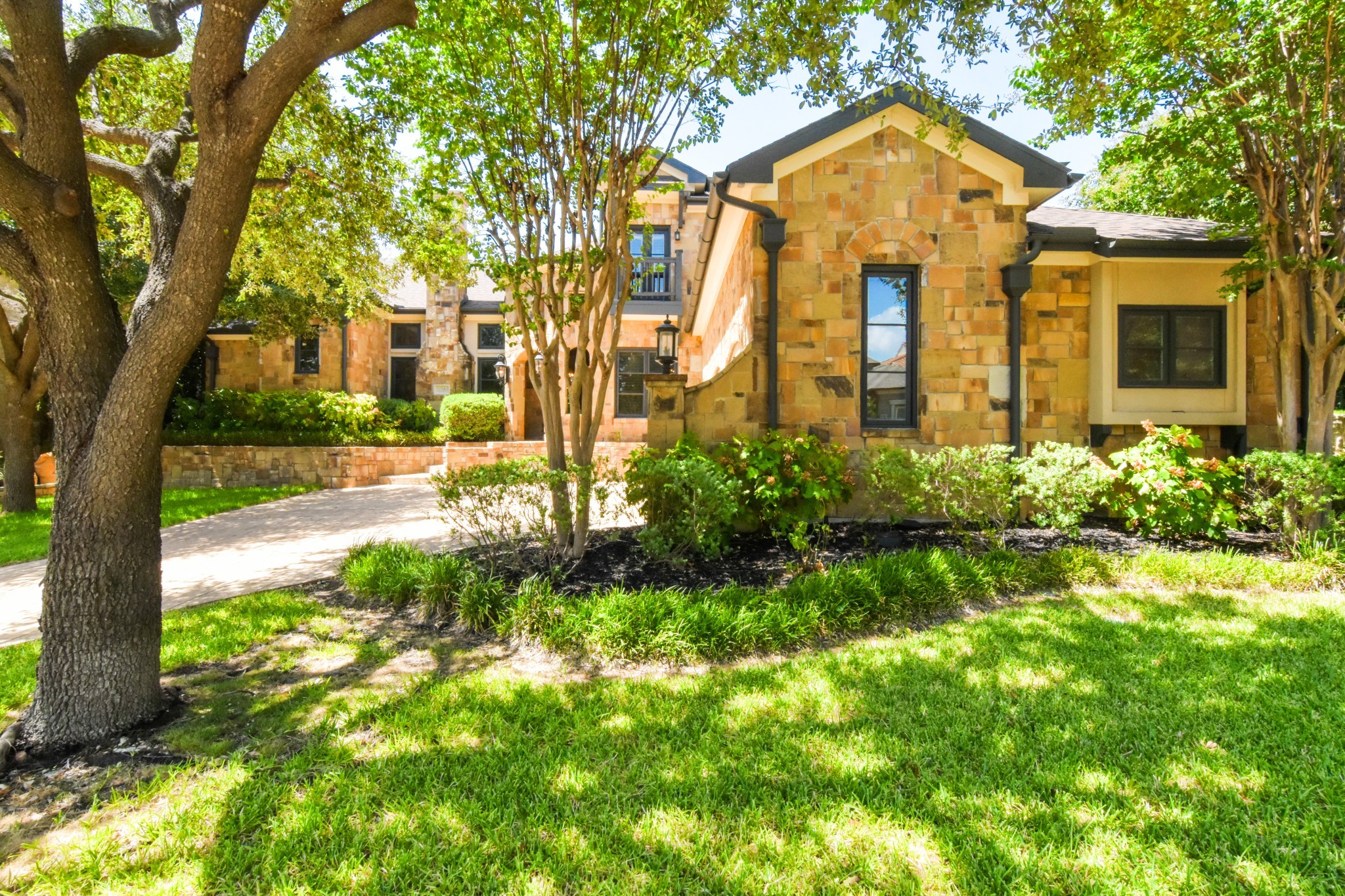 11845 Verona Court