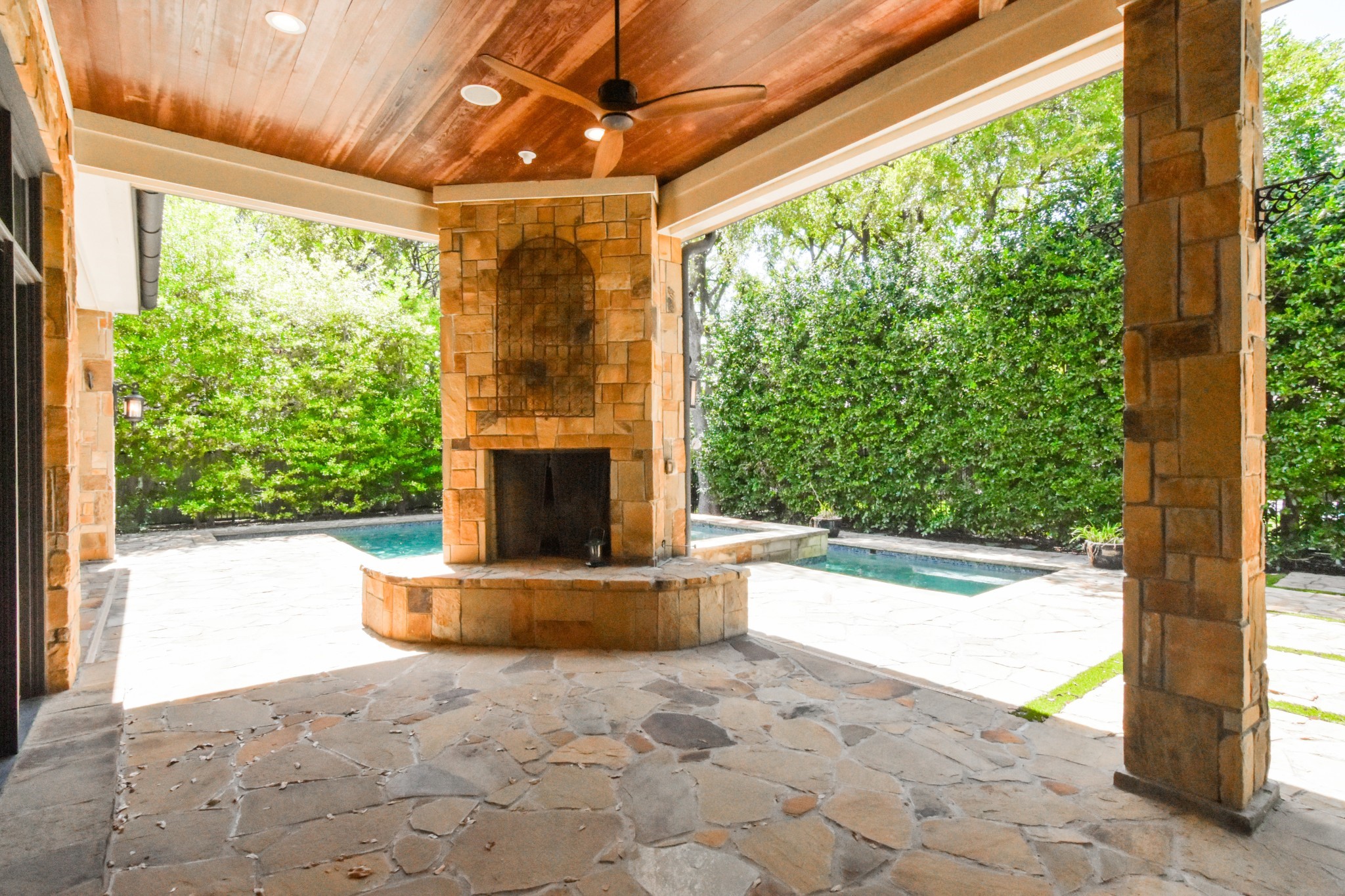 11845 Verona Court