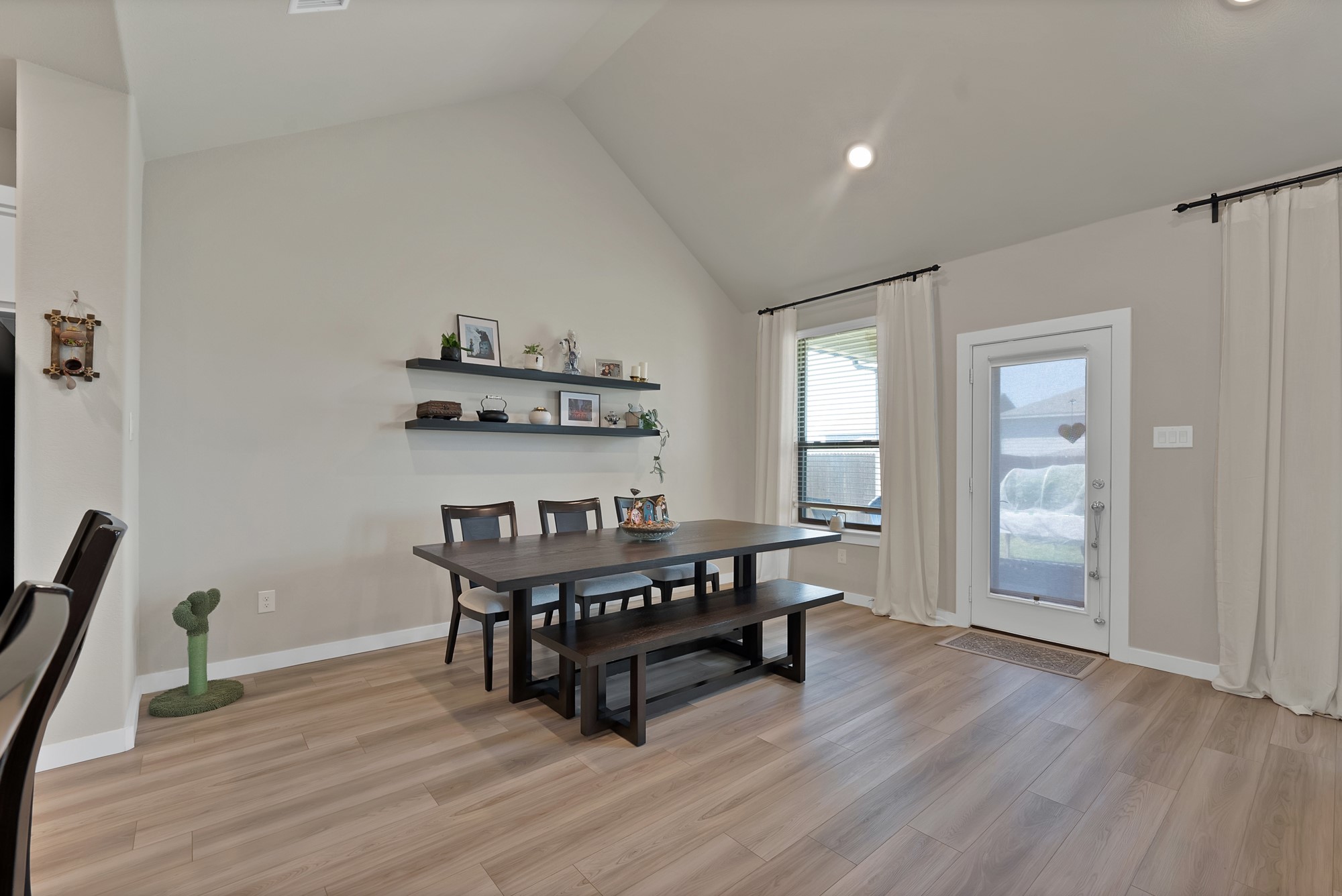 10621 Tuxinaw Trail