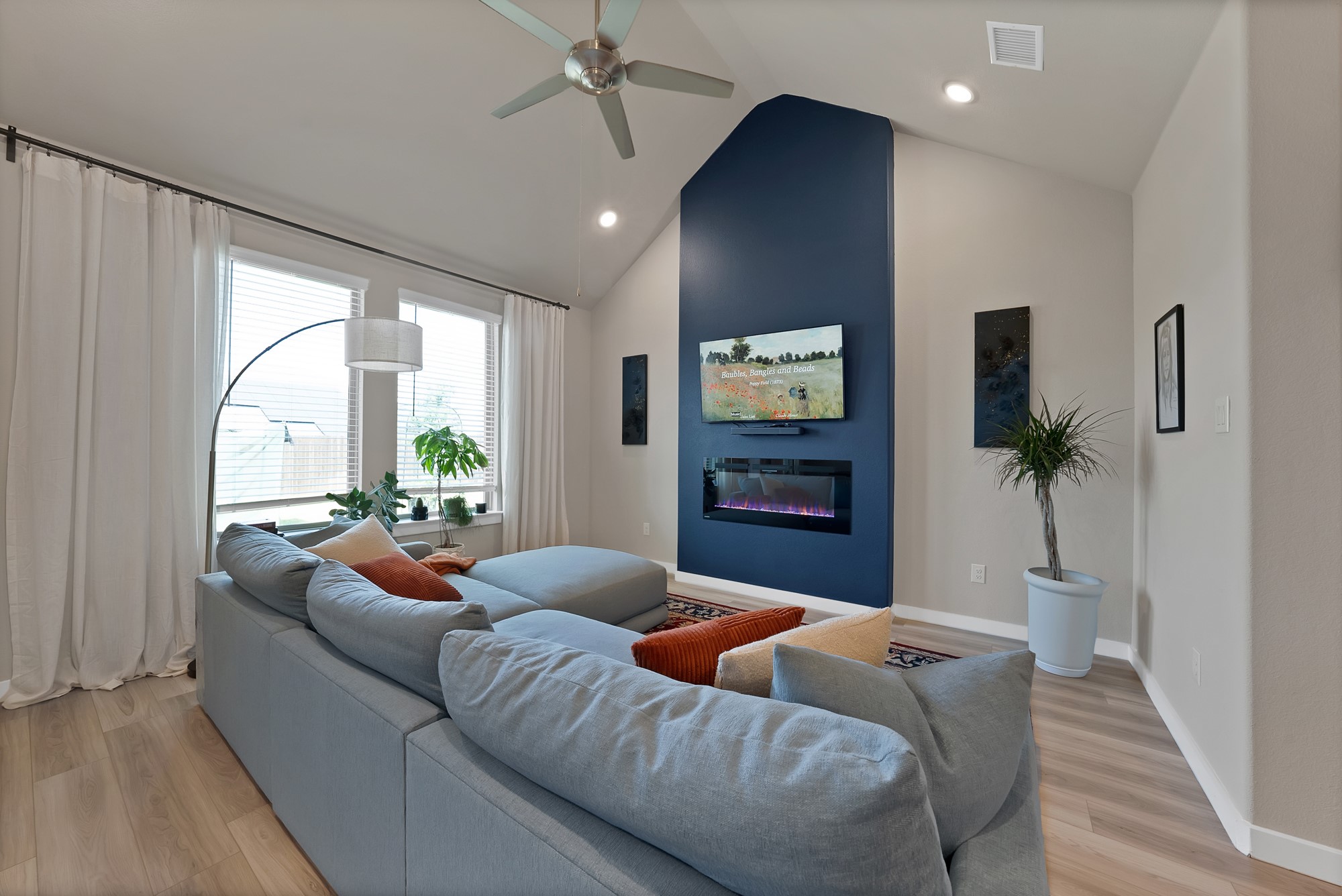 10621 Tuxinaw Trail
