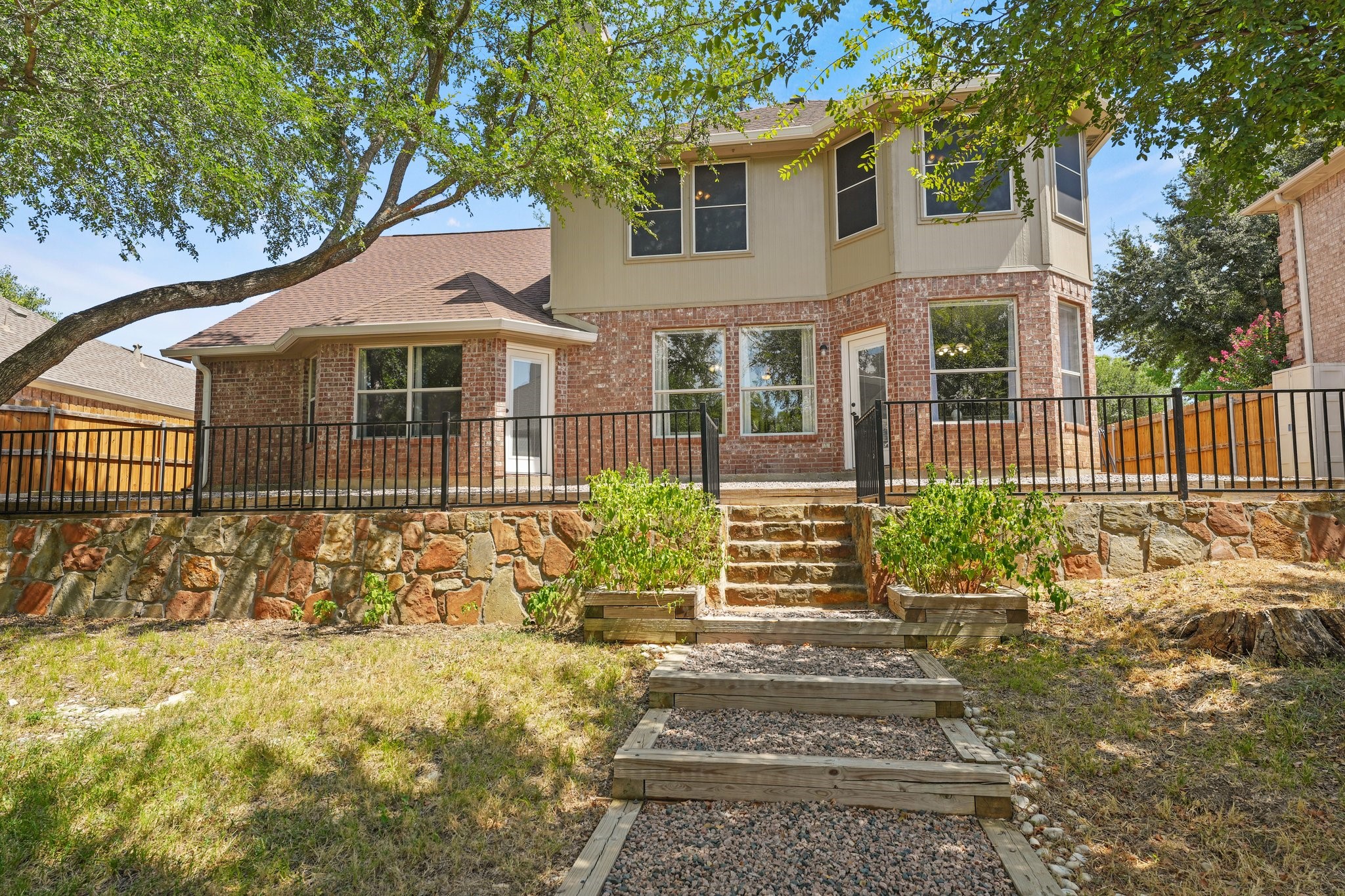 7800 Brookview Drive