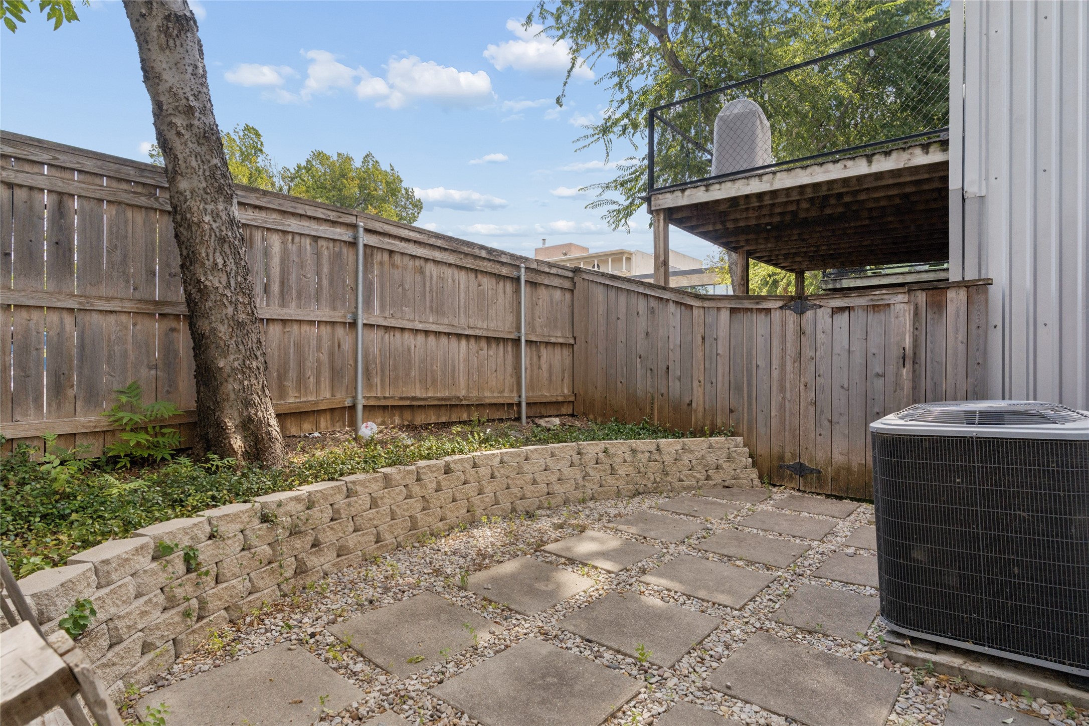 2714 Shelby Avenue