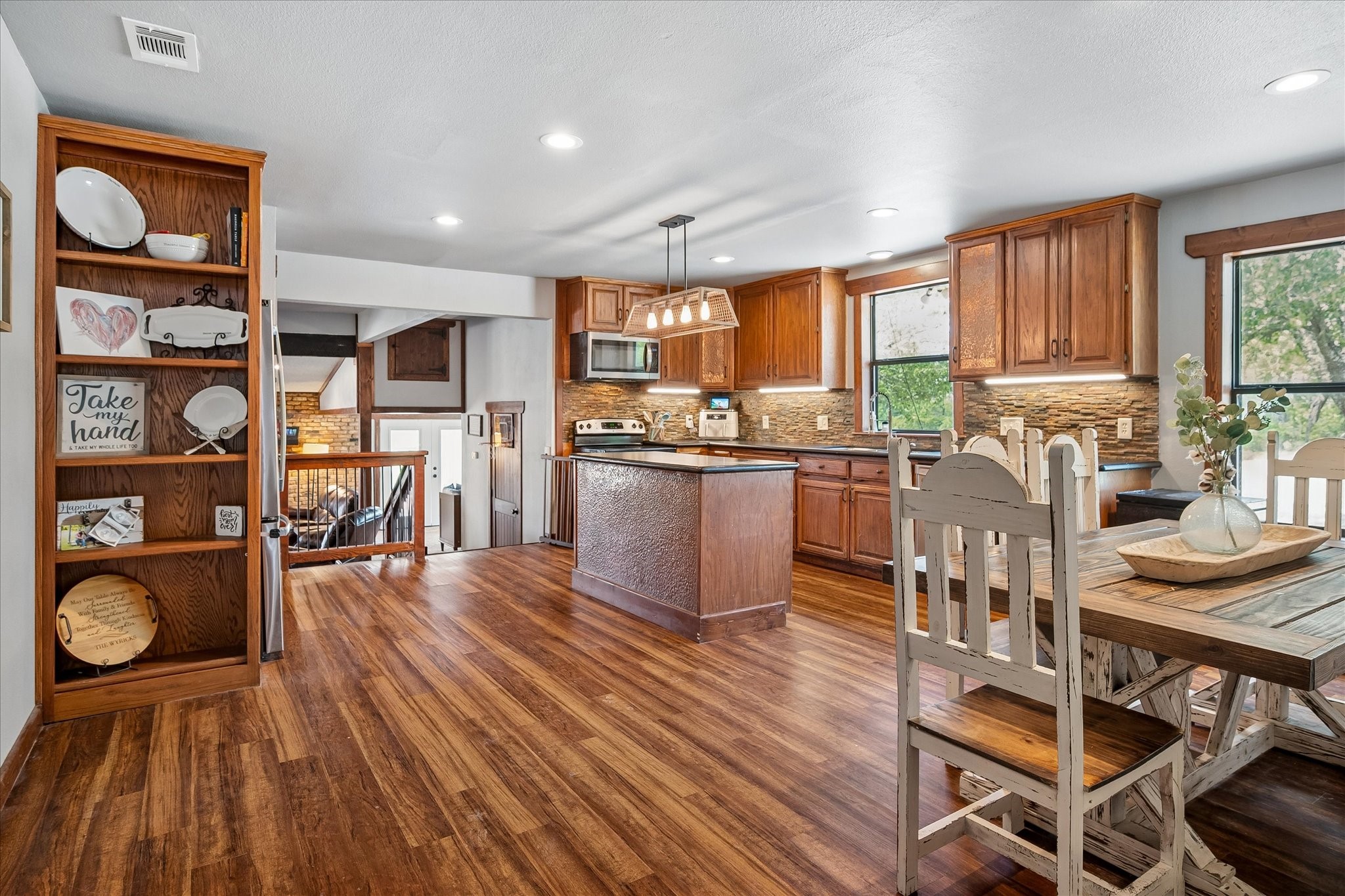 1501 Andy Thomas Road