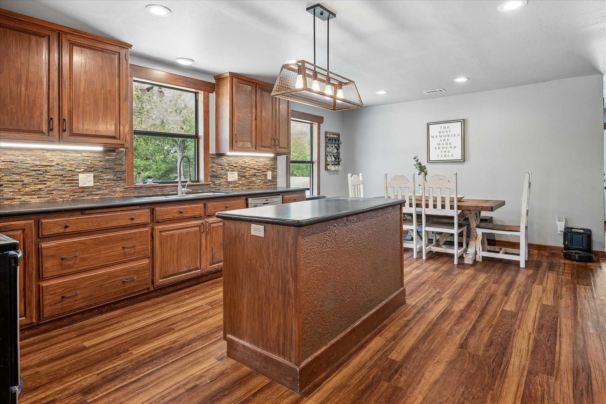 1501 Andy Thomas Road