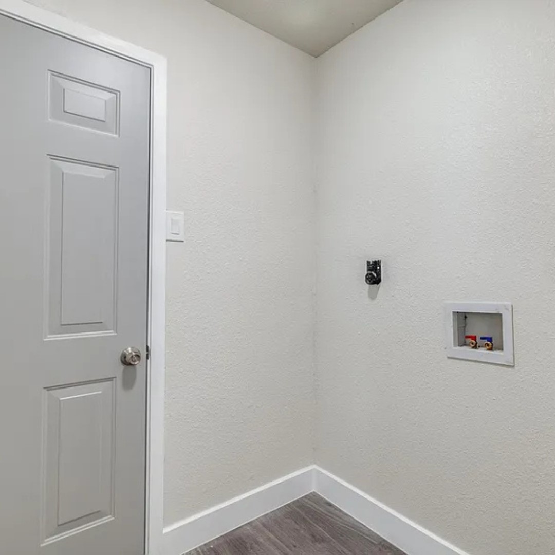 3709 Hilton Drive