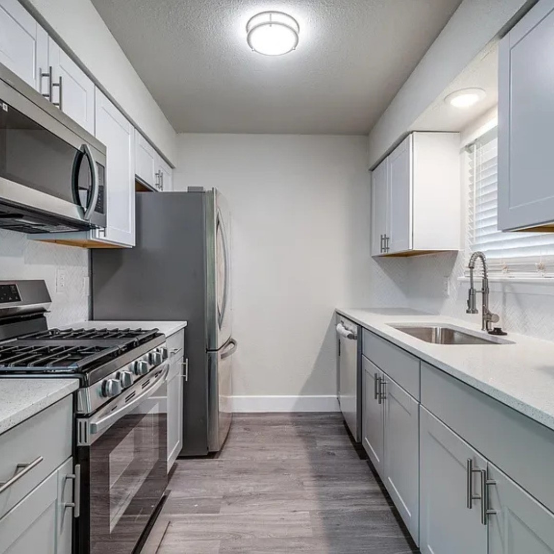 3709 Hilton Drive