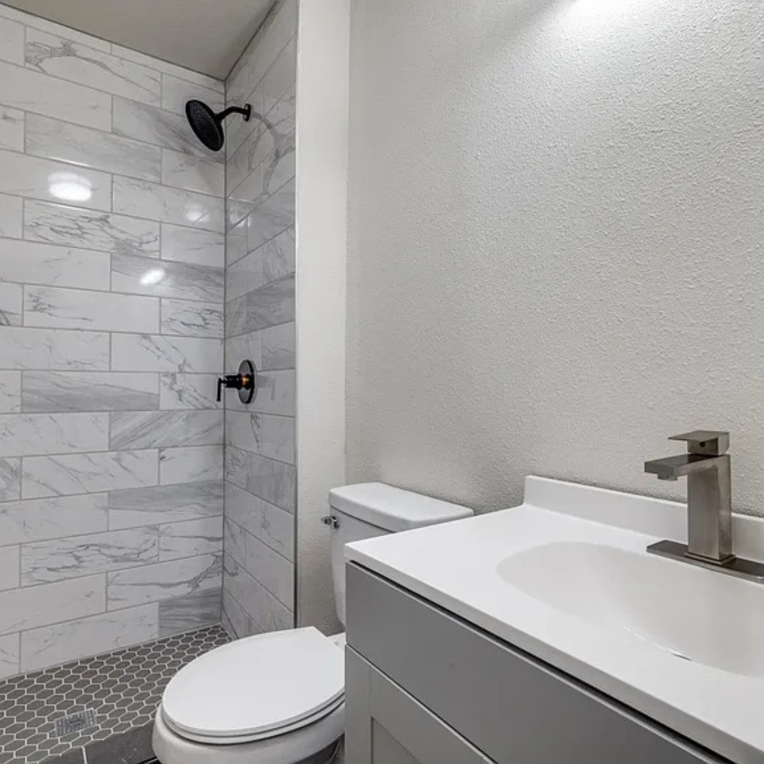 3709 Hilton Drive