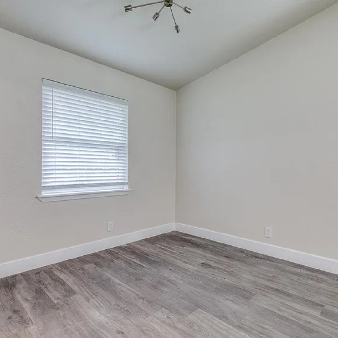 3709 Hilton Drive