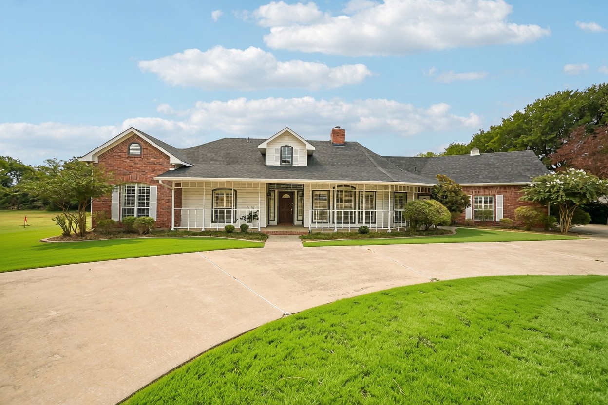 1380 Meandro Ria Lane