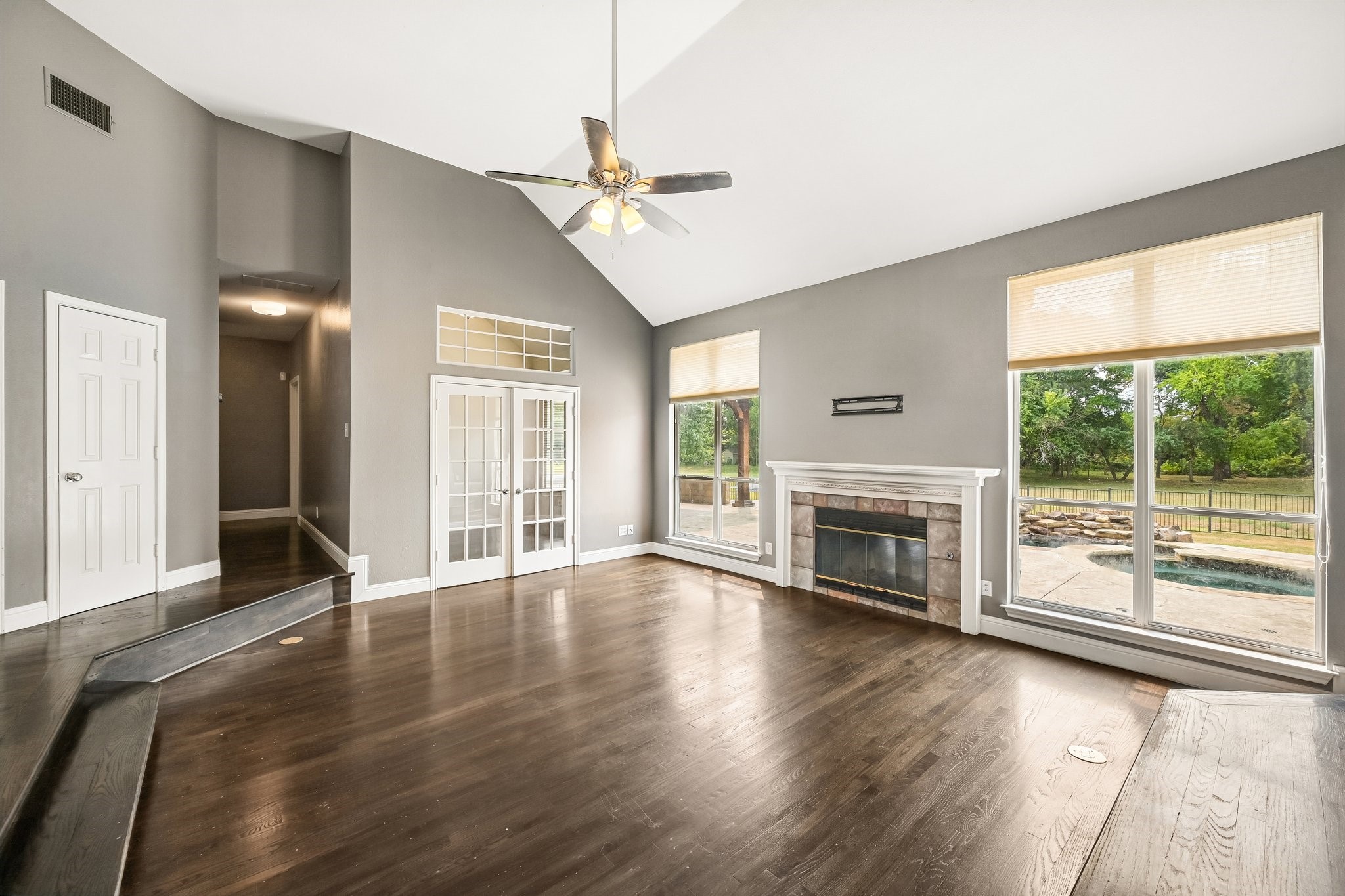 1380 Meandro Ria Lane