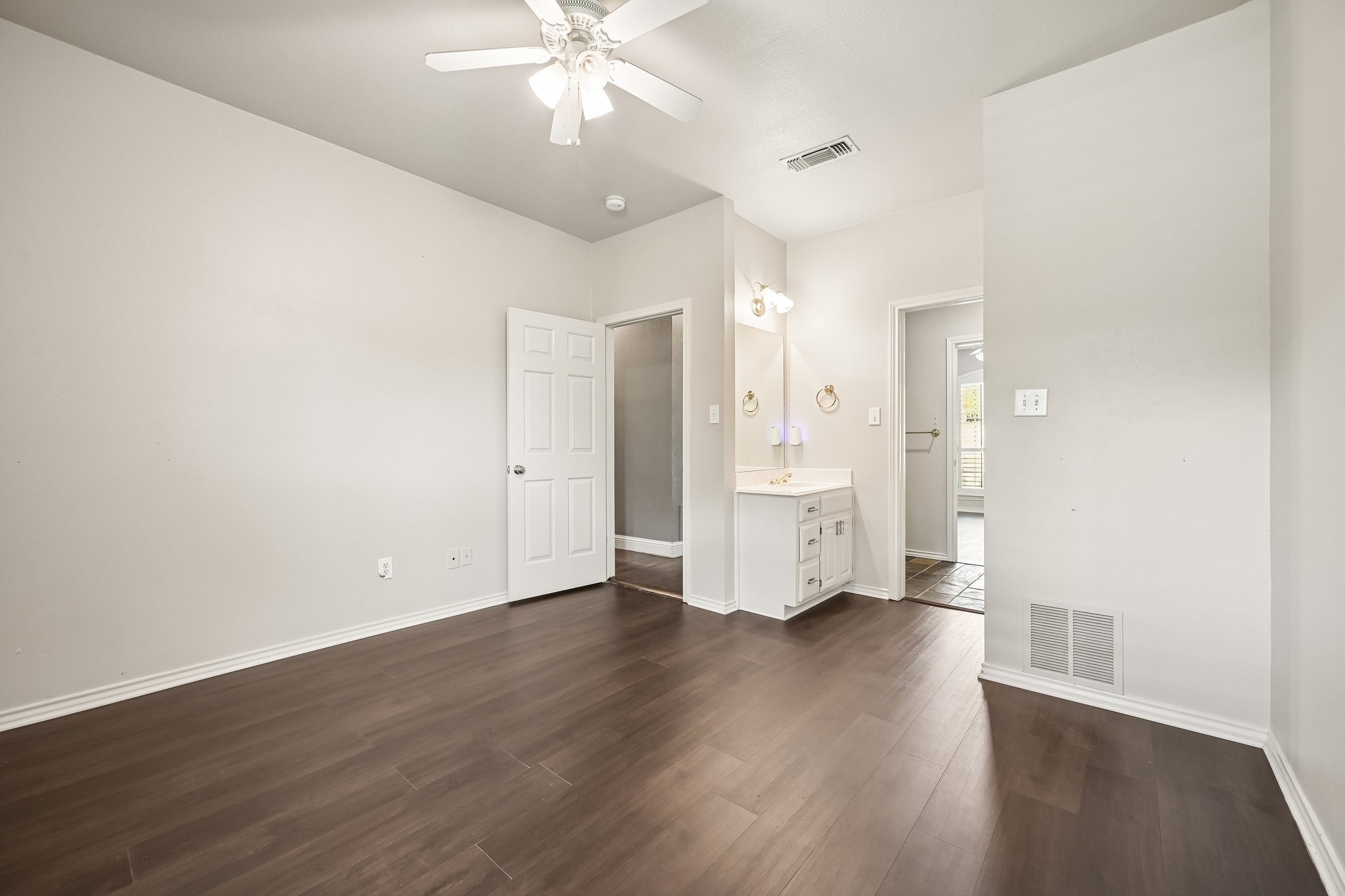 1380 Meandro Ria Lane