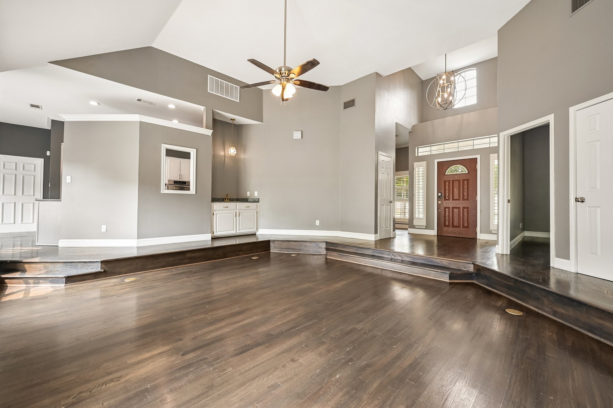 1380 Meandro Ria Lane