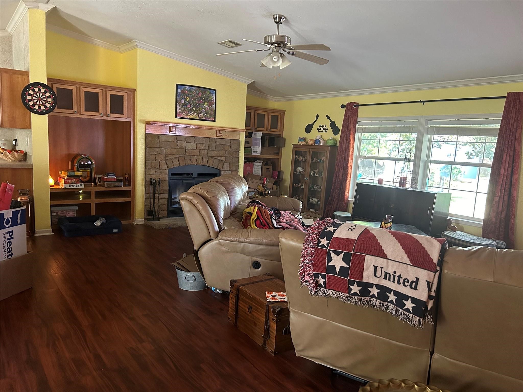 5200 Lake Shore Lane
